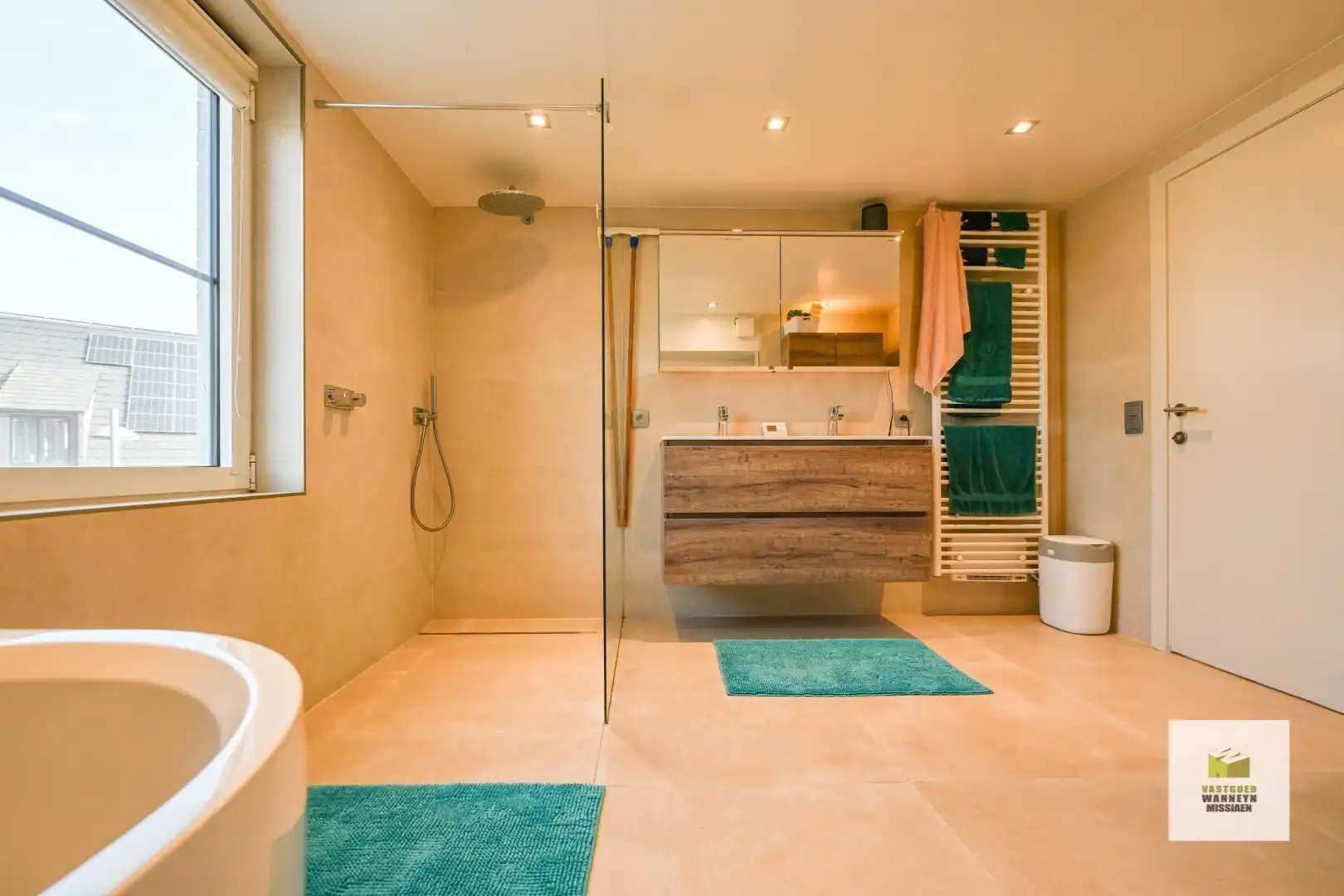 Perfect instapklare woning met 4 slaapkamers en kantoor/praktijkruimte met aparte ingang (21 m²) foto 20