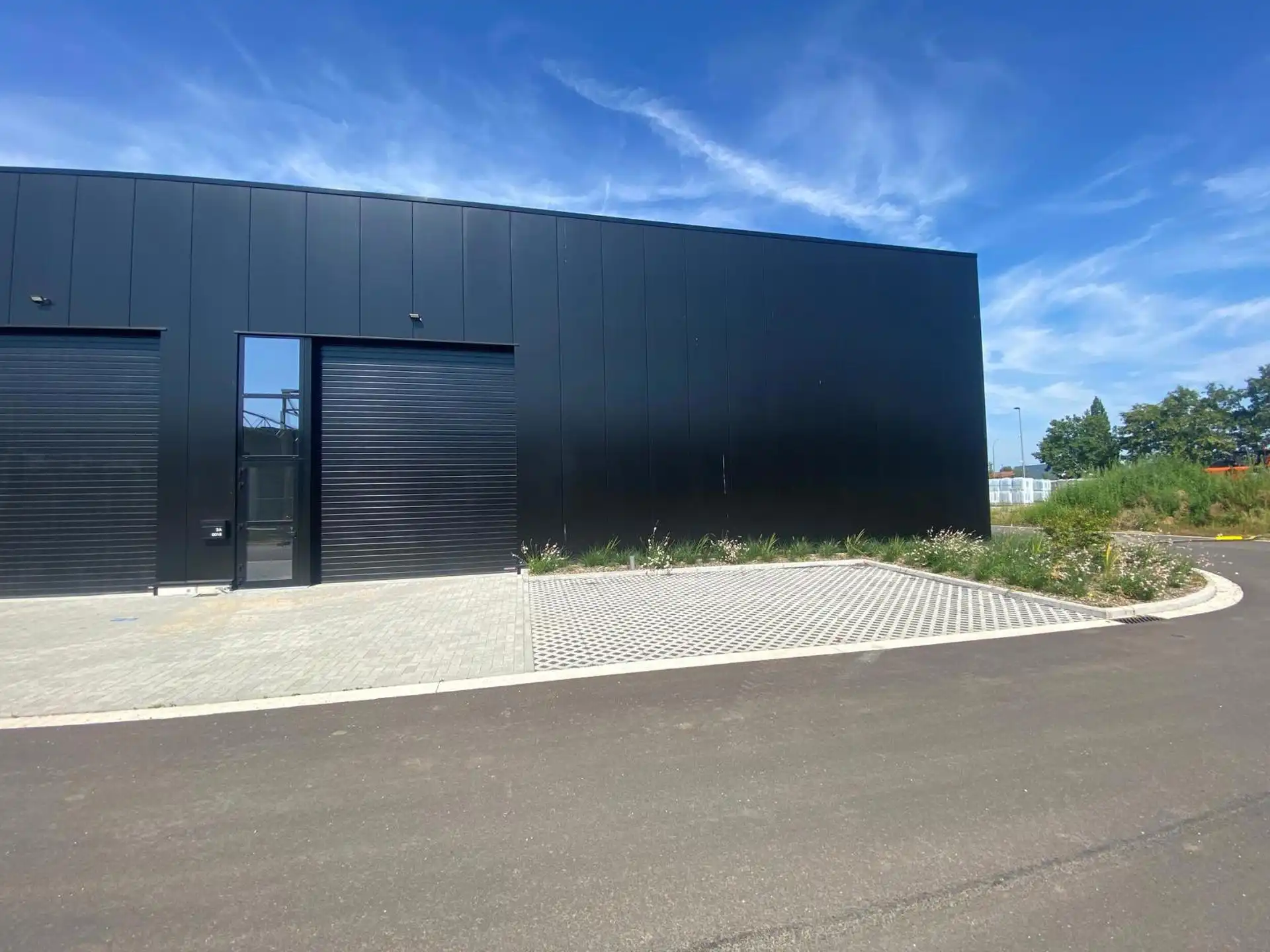 Magazijn Unit 18 te huur foto 2