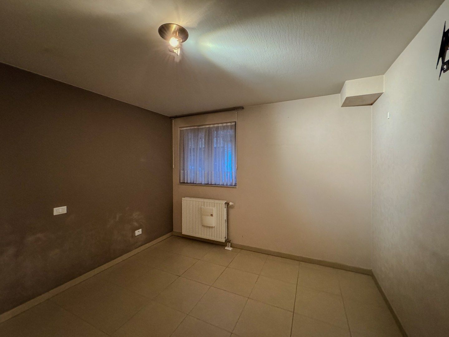 Gelijkvloers appartement met 2 slaapkamers in het centrum. foto 12