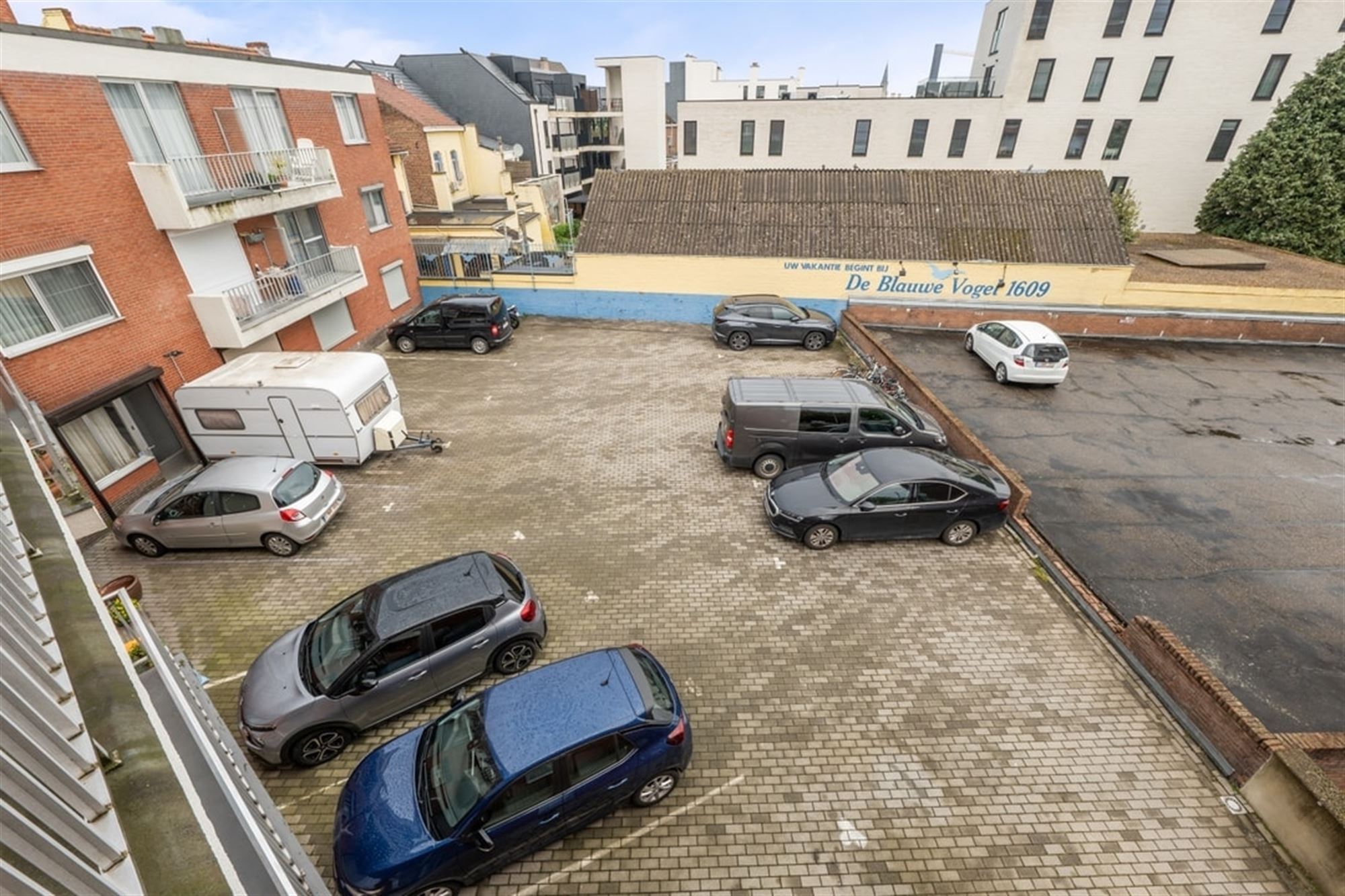 KNAP APPARTEMENT MET 2 SLKS EN PARKEERPLAATS VLAKBIJ HET CENTRUM VAN SINT-TRUIDEN  foto 23