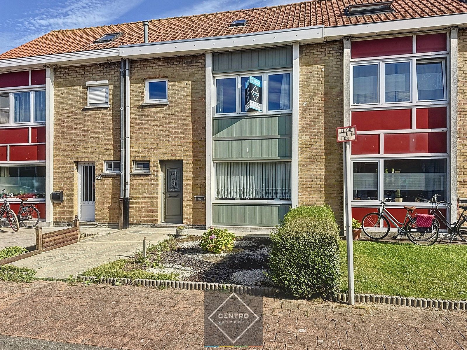 Woning met 3 slpks, GARAGE en tuin met UITWEG achteraan te Uitkerke! foto 3