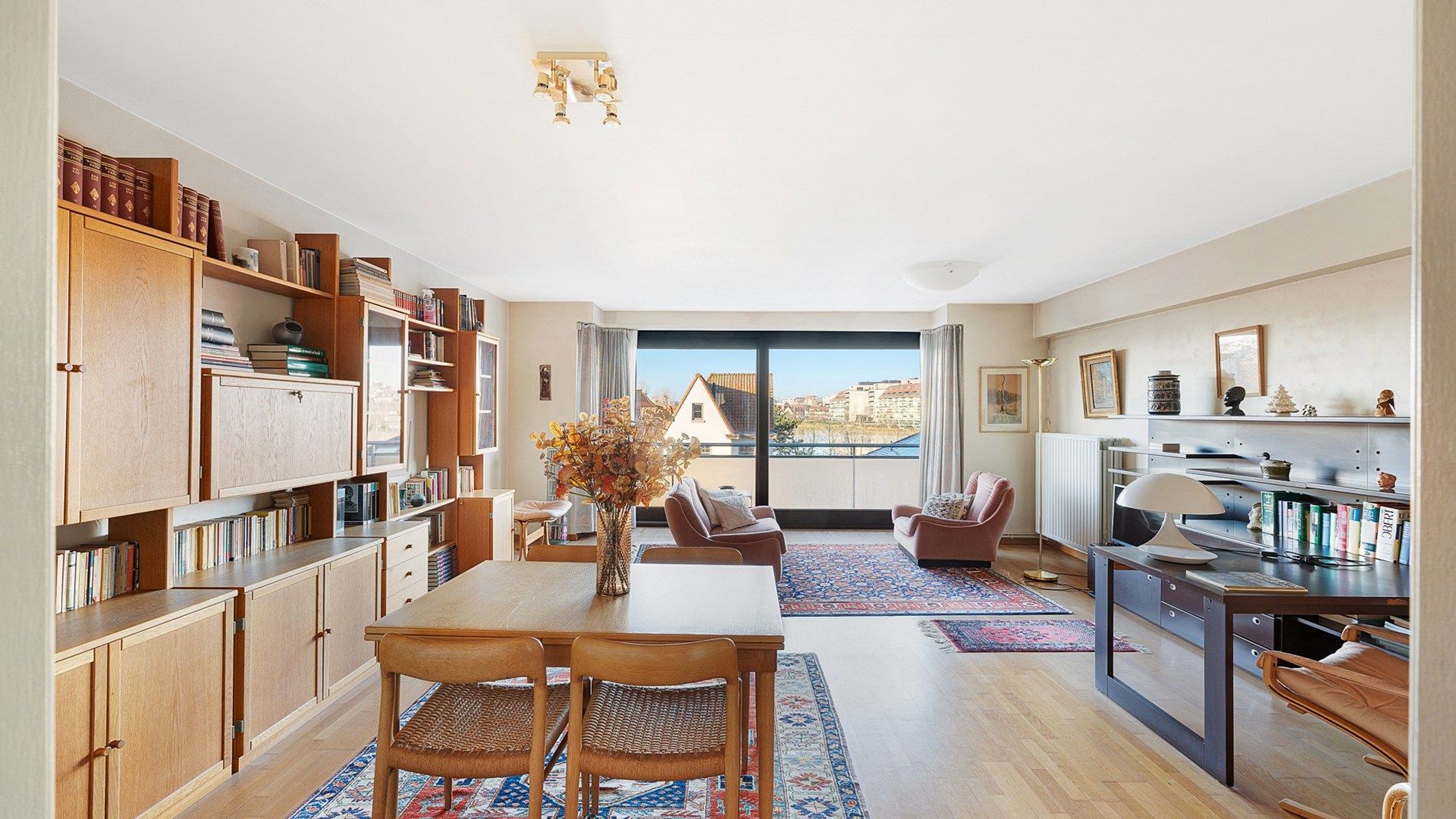 Mooi gelegen appartement met een panoramisch open zicht foto 4