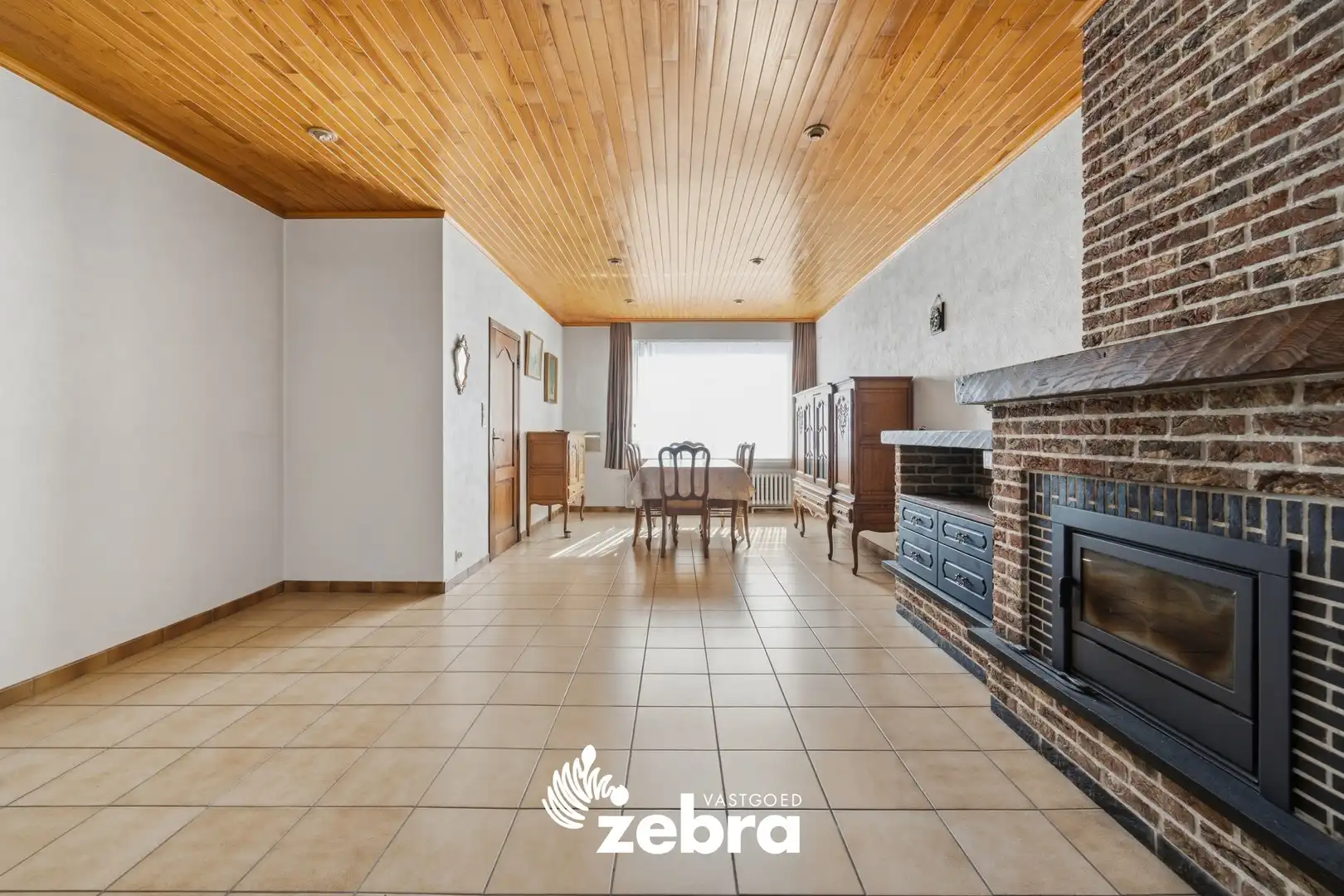 Ruime woning met 4 slaapkamers op een perceel van 601 m² te Meulebeke! foto 4