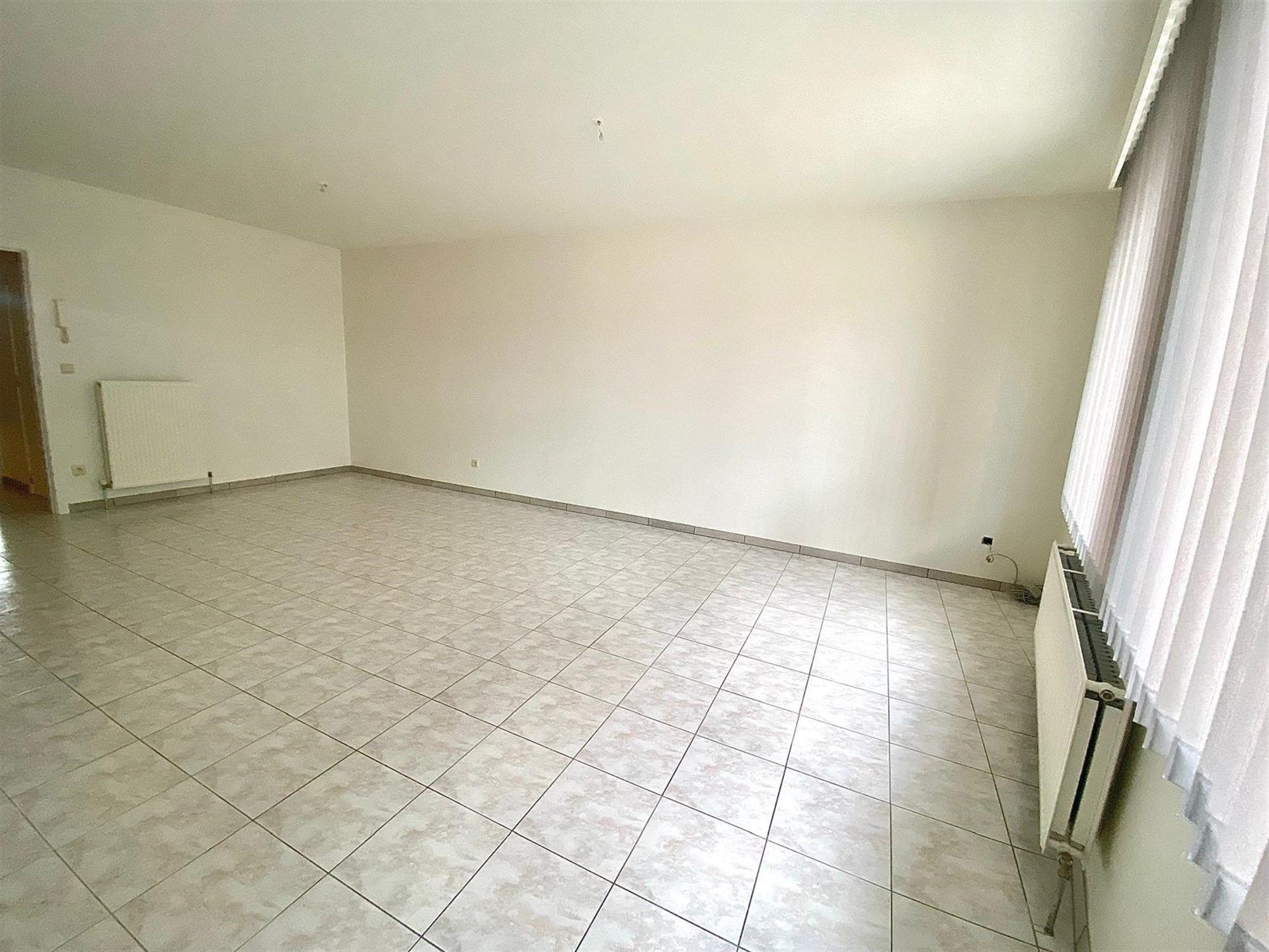 Appartement met twee slaapkamers te Aalst foto 3