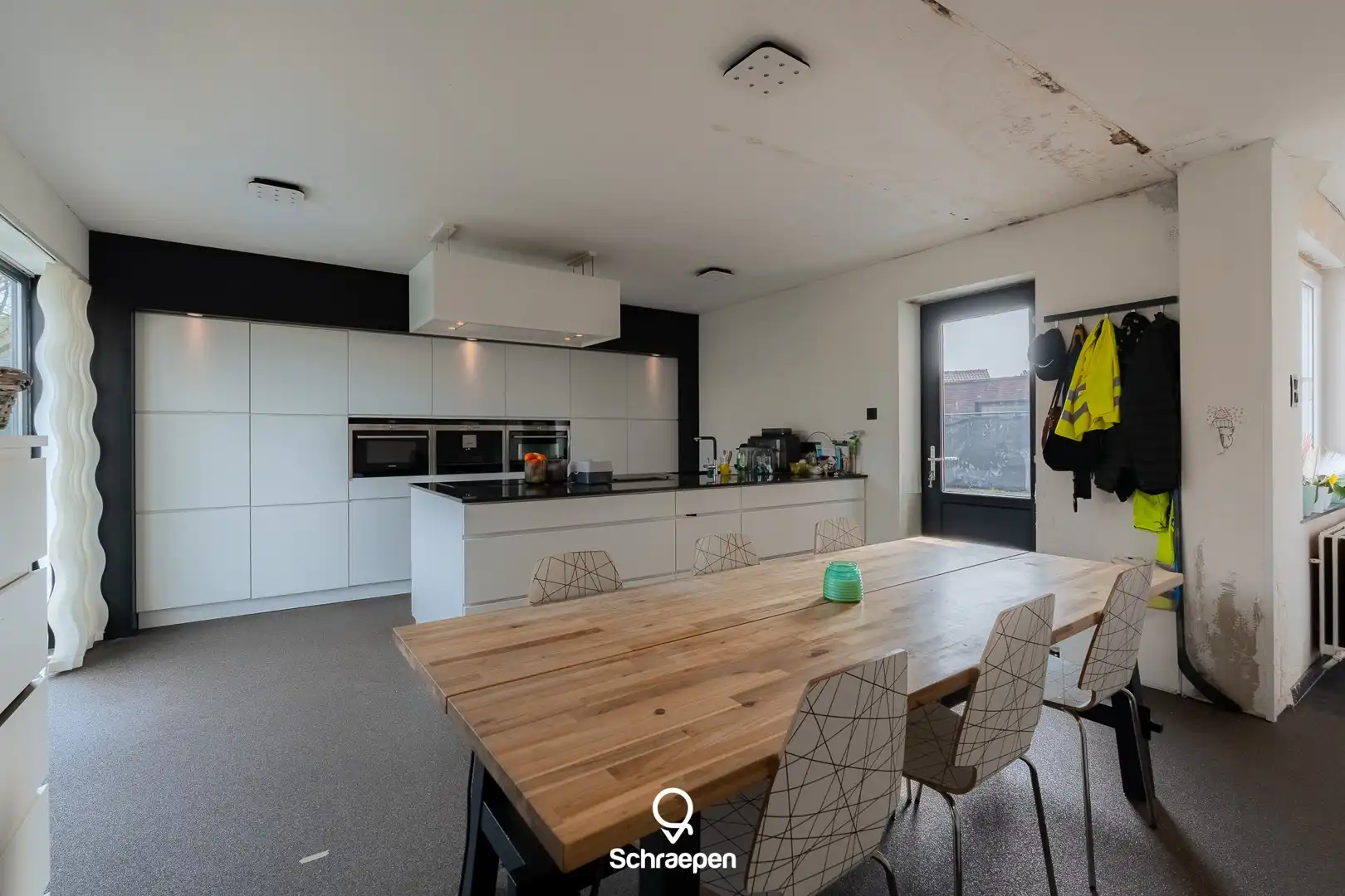 Op te frissen gezinswoning (270 m²) met 5 slpks én EPC-label C op hoekperceel van circa 7,5 are! foto 13