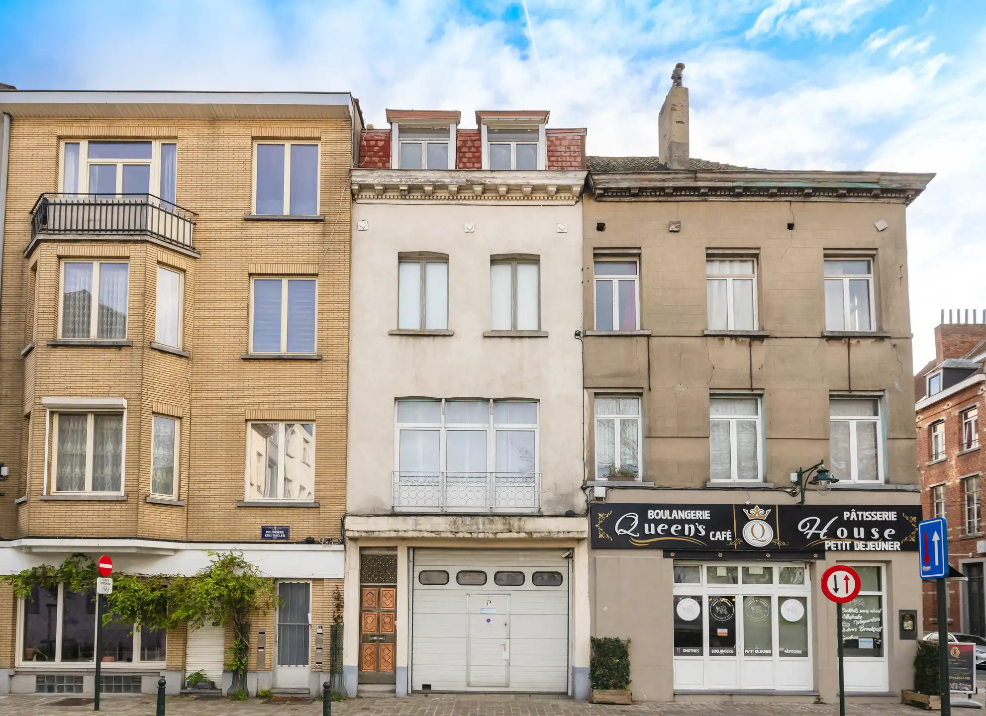 Een ruime woning met potentieel op toplocatie foto 10