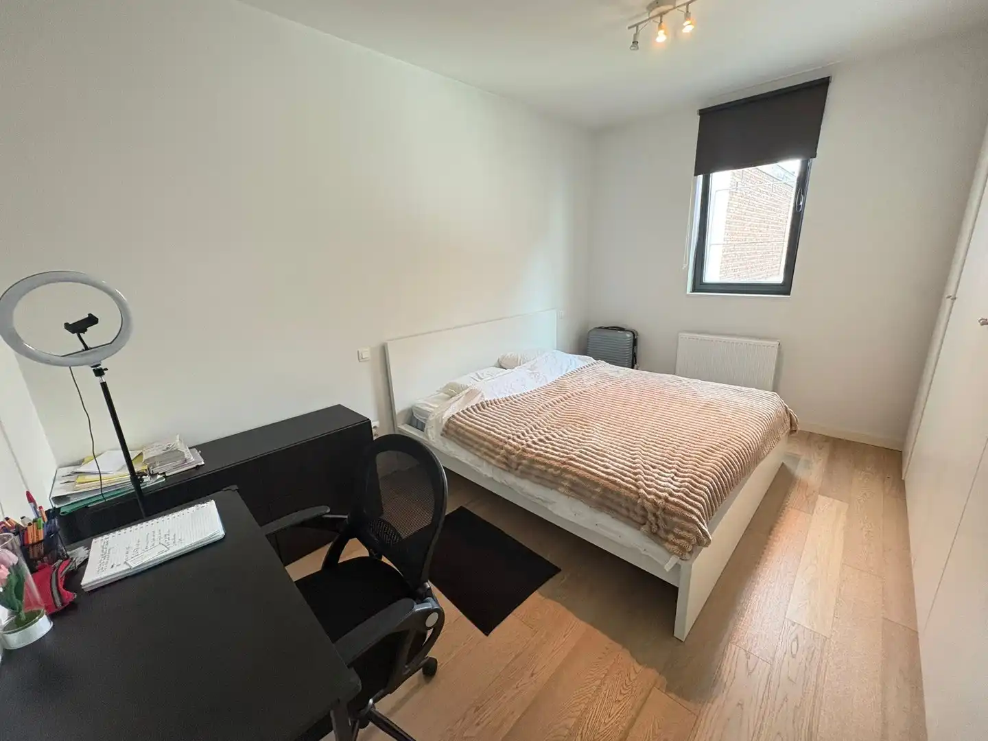 RUIM TWEE SLAAPKAMER APPARTEMENT MET TERRAS foto 7
