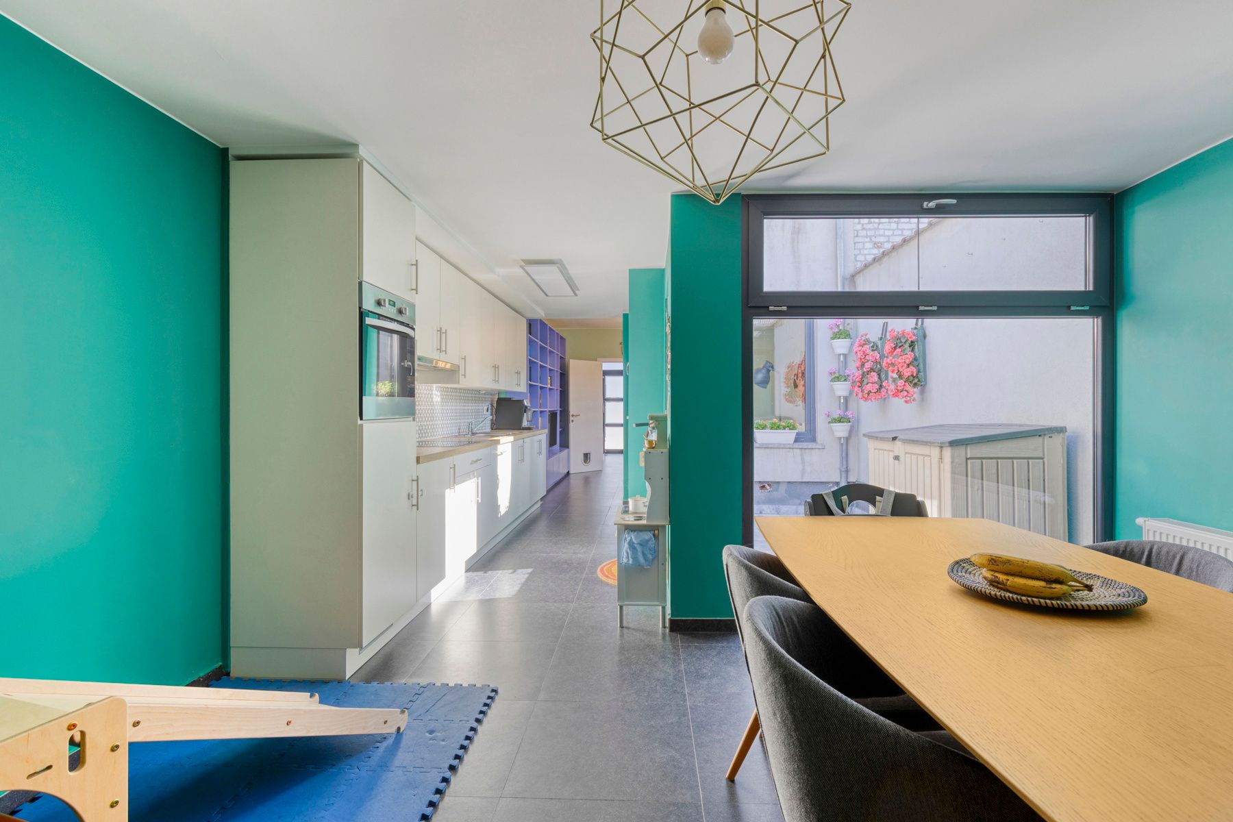 Instapklare starterswoning met 3 kamers en terras foto 8