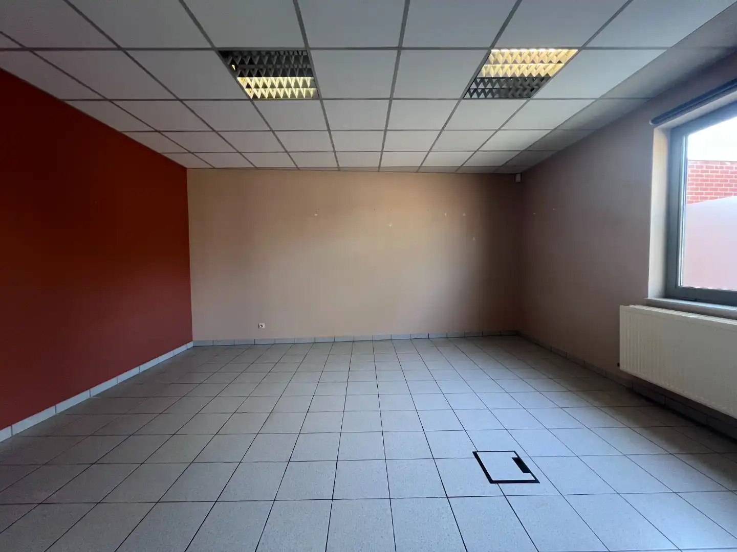 Commercieel handelspand met tal van mogelijkheden in het centrum van Lievegem foto 15