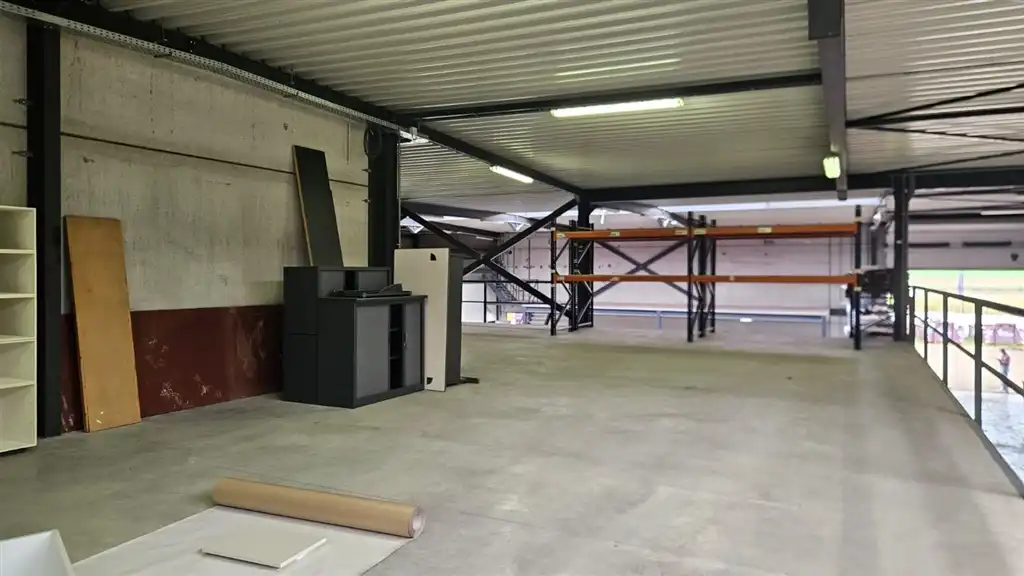 Magazijn op zichtlocatie langs E17 foto 7
