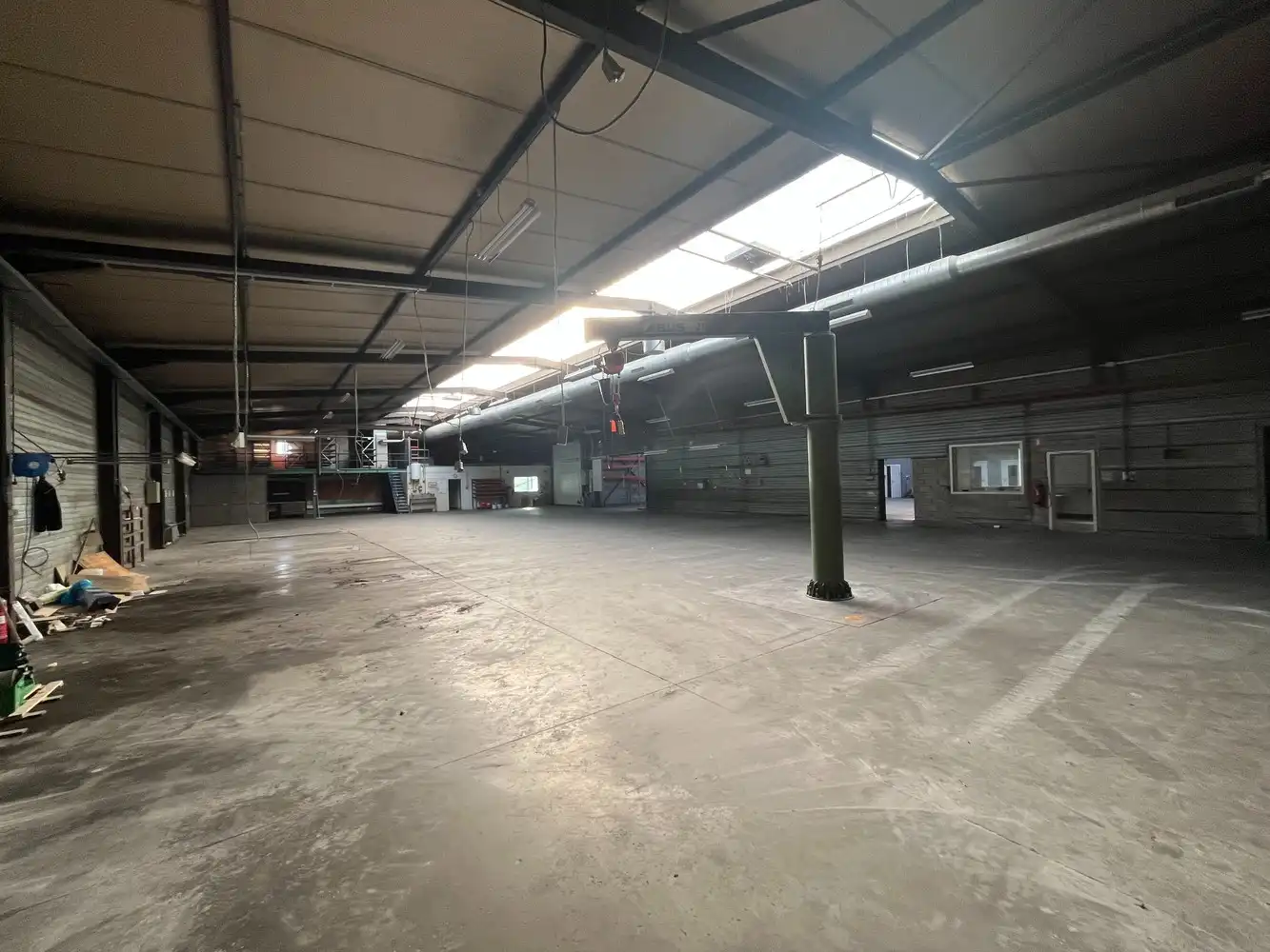 2.294m² Bedrijfsgebouw foto 34