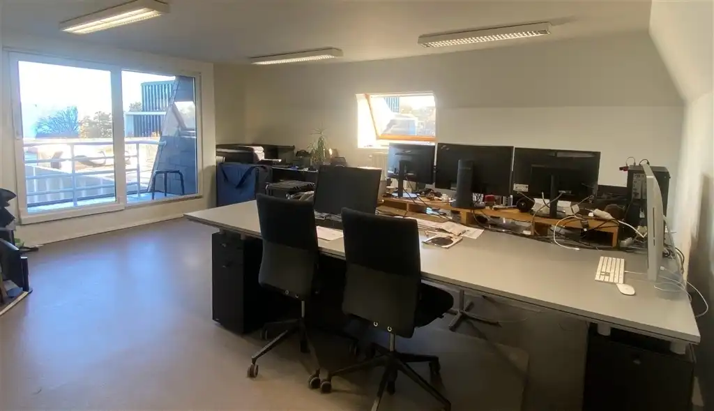 Comfortabele kantoren op zichtlocatie aan het Klaverblad foto 6