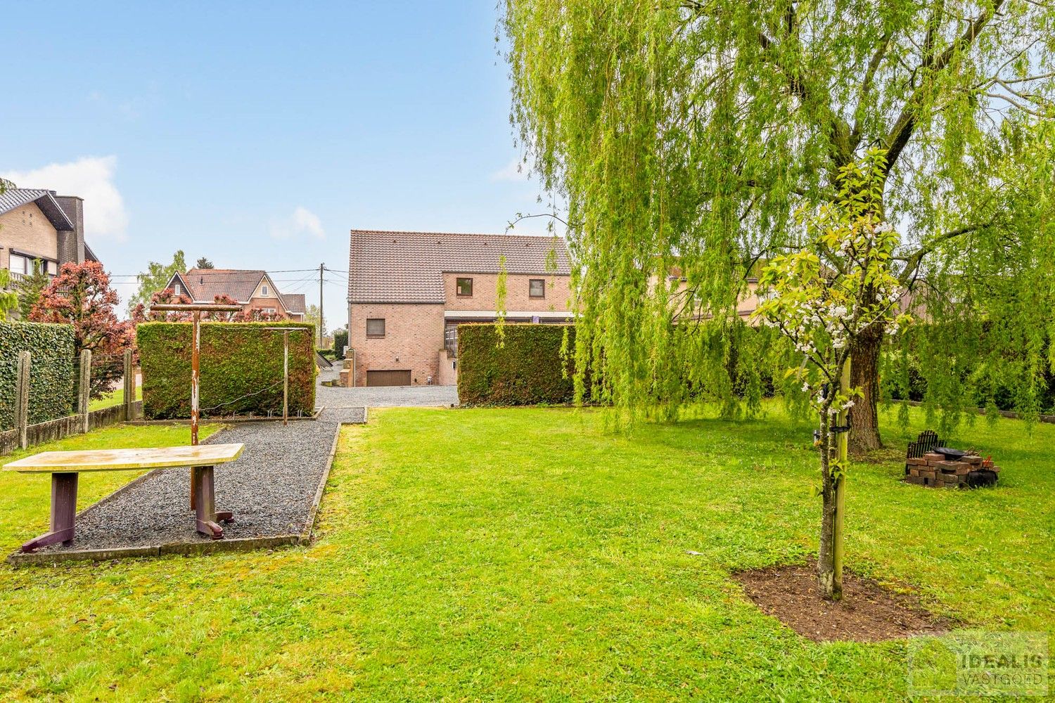 RUIME EN PERFECT ONDERHOUDEN WONING MET 4 SLAAPKAMERS OP KNAP PERCEEL VAN MAAR LIEFST 14A61CA foto 32