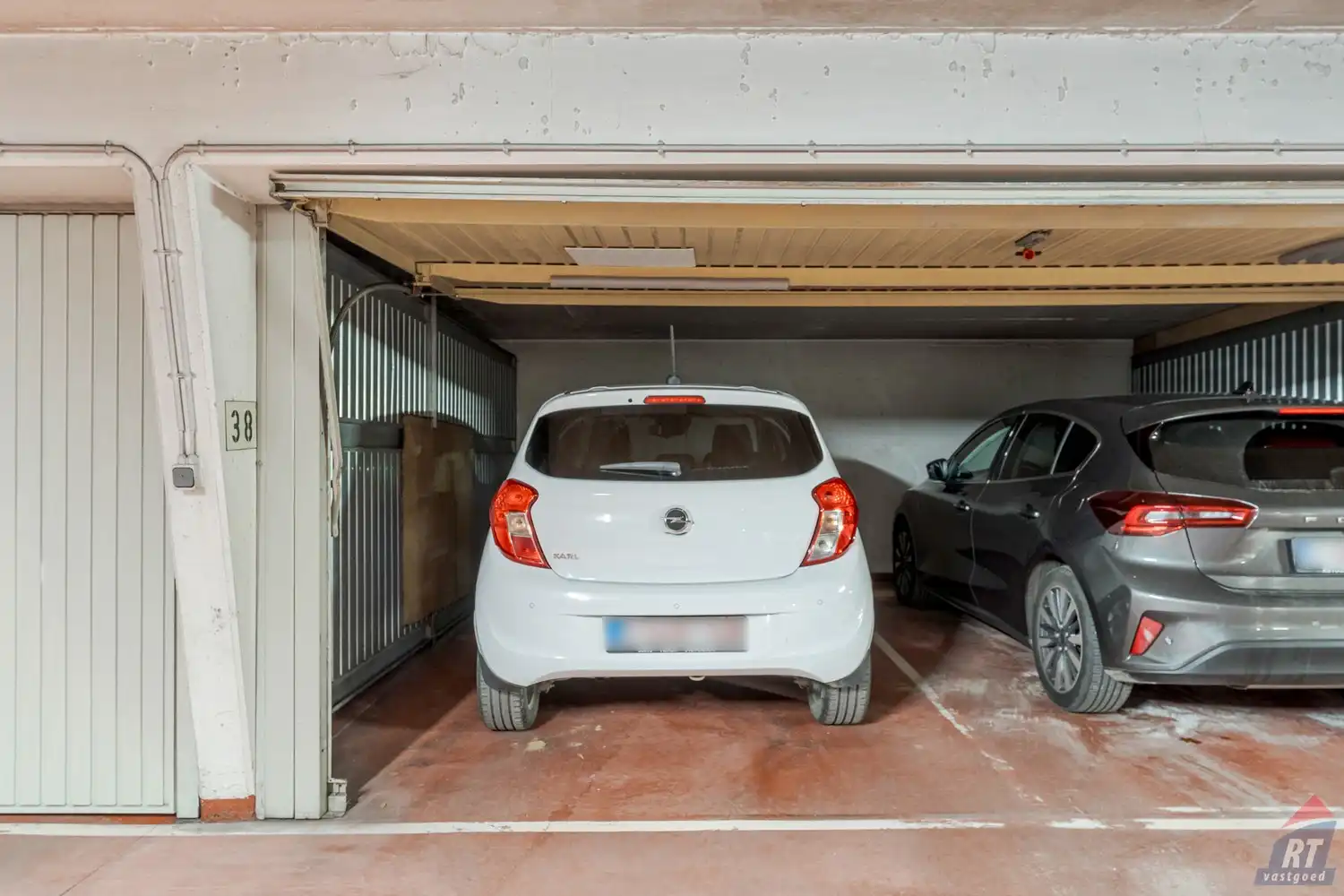 Gunstig gelegen appartement met 2 slaapkamers en een autostaanplaats foto 17