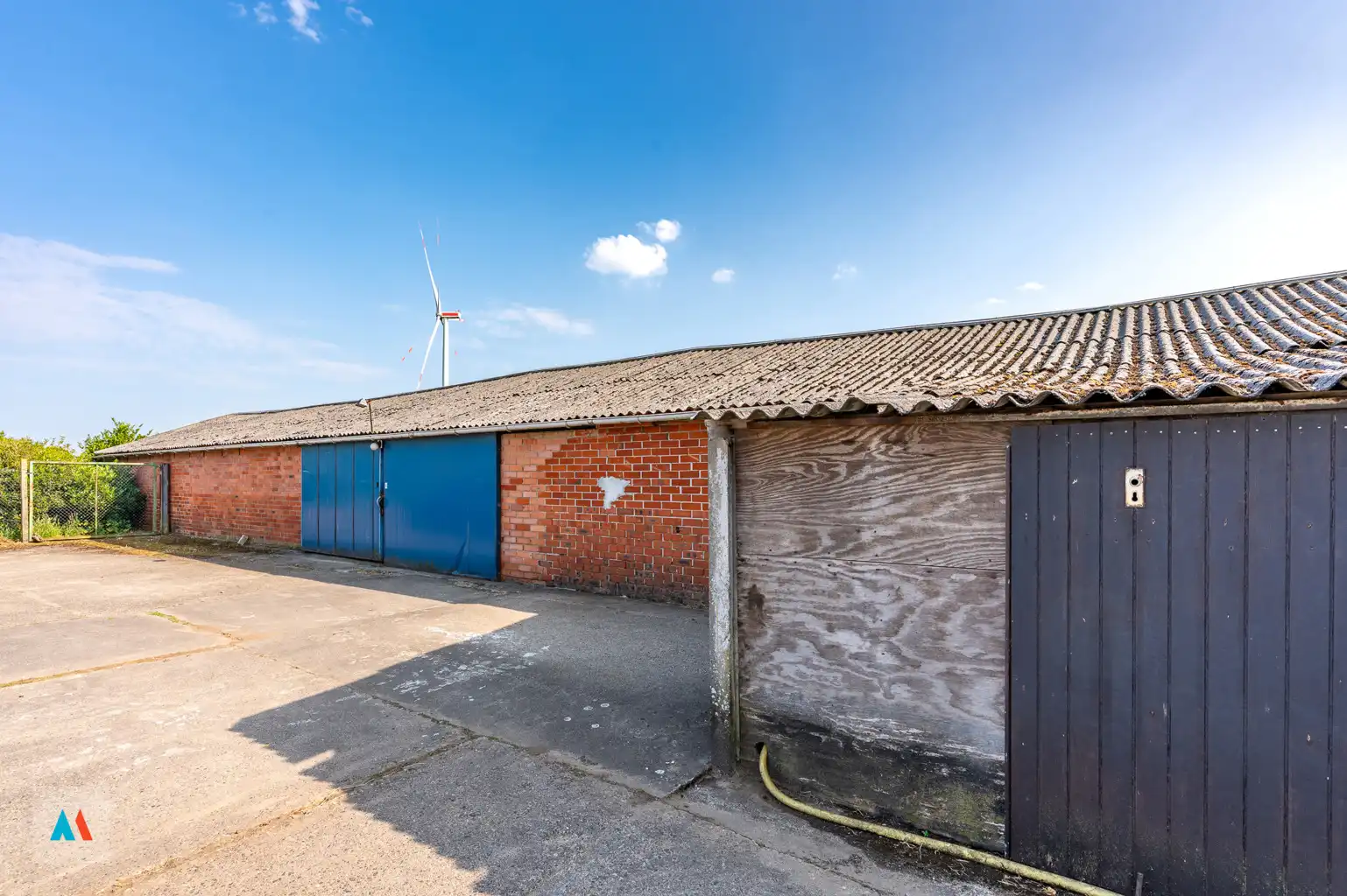 Vrijstaande woning met stal  foto 22