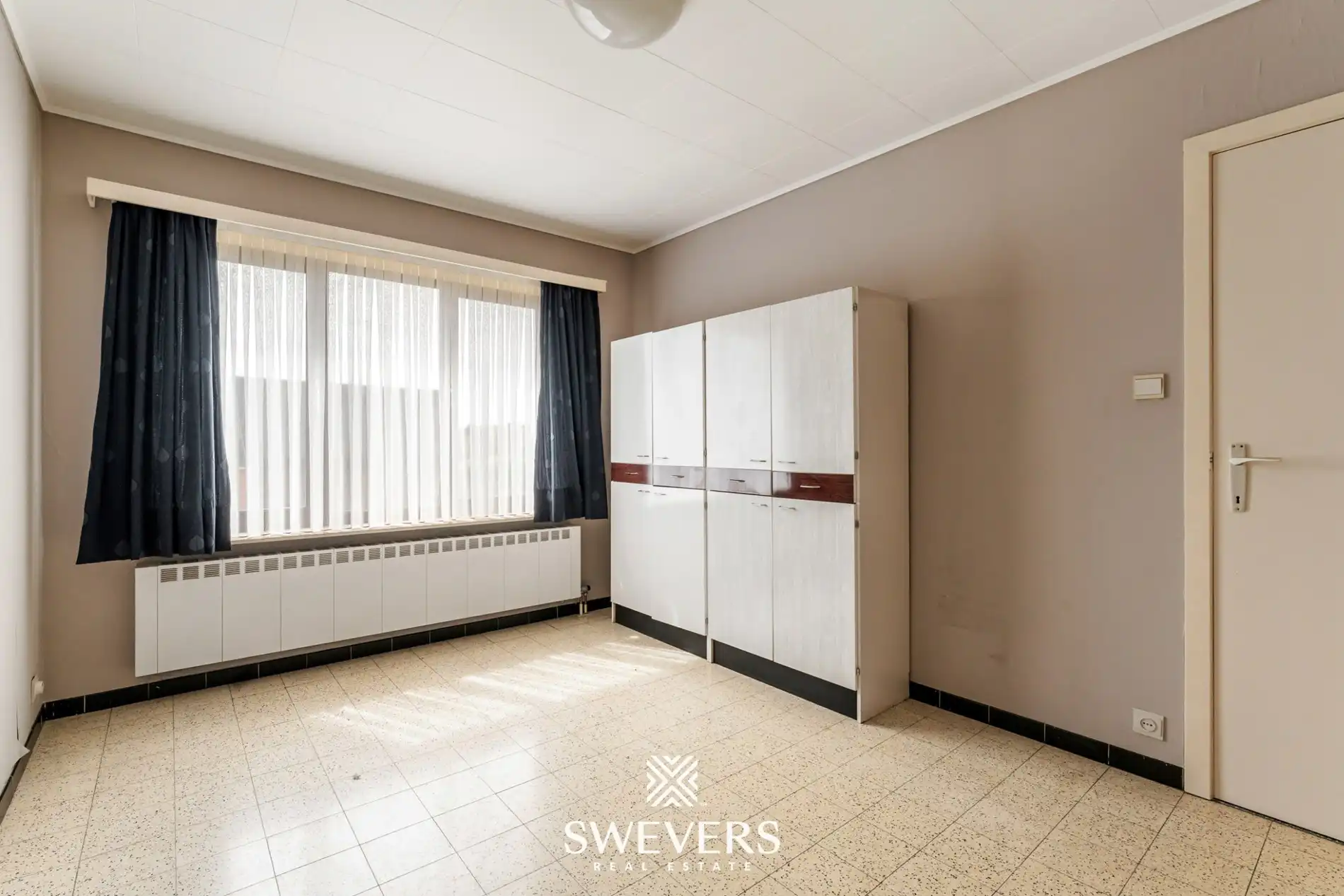 Centraal gelegen drieslaapkamer appartement foto 14