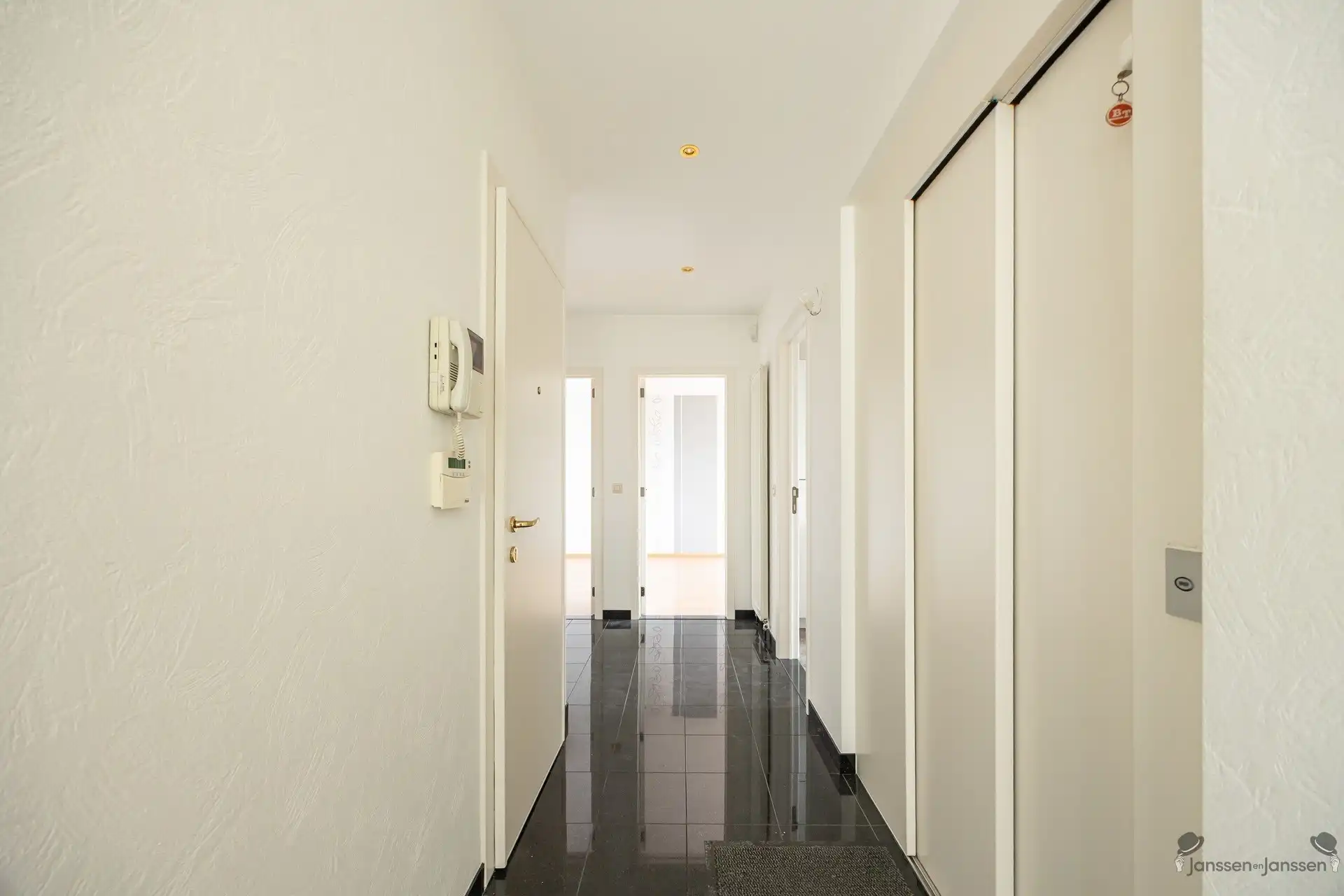 Lichtrijk penthouse met ruime terrassen en panoramisch uitzicht! foto 26
