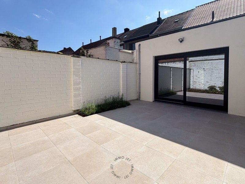 Instapklare woning op een centrale ligging in Sint-Niklaas foto 8