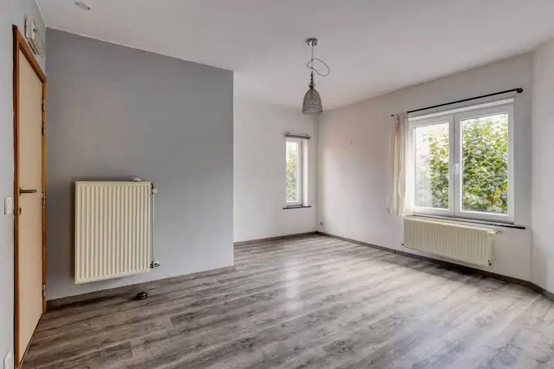 Commercieel pand met woonst en feestzaal op zichtbare locatie te Tielt 🏠 foto 2