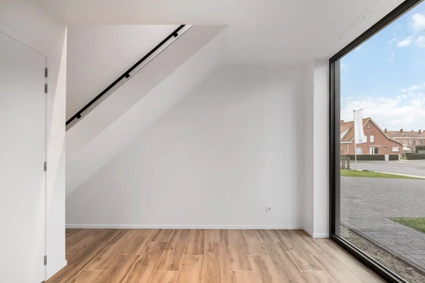 Halfopen woning in Scandinavische stijl met garage en tuin in Otegem foto 11