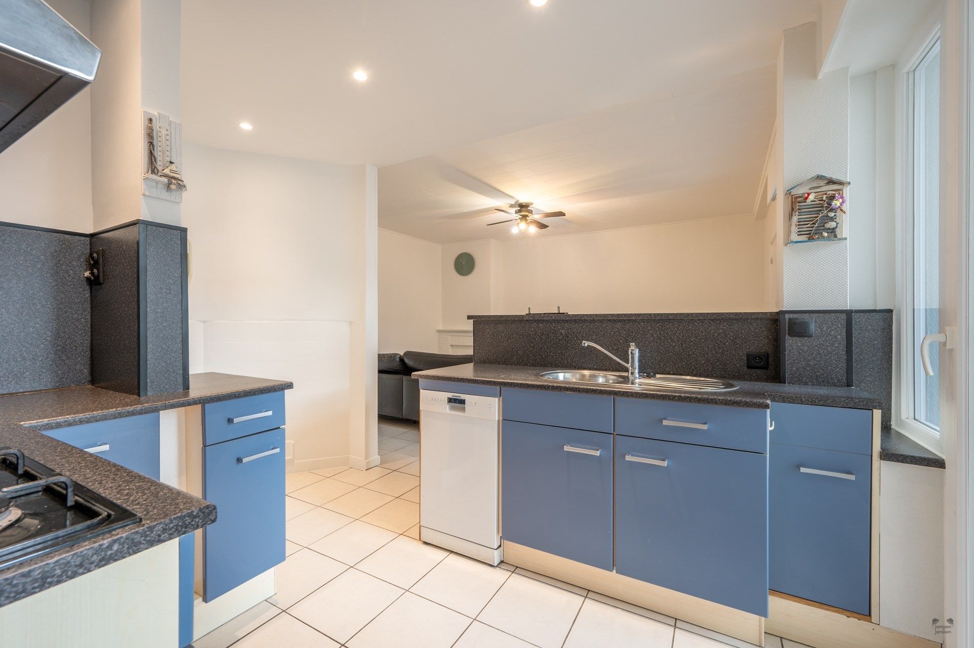 Ruim Instapklaar Appartement op de Zeedijk foto 8