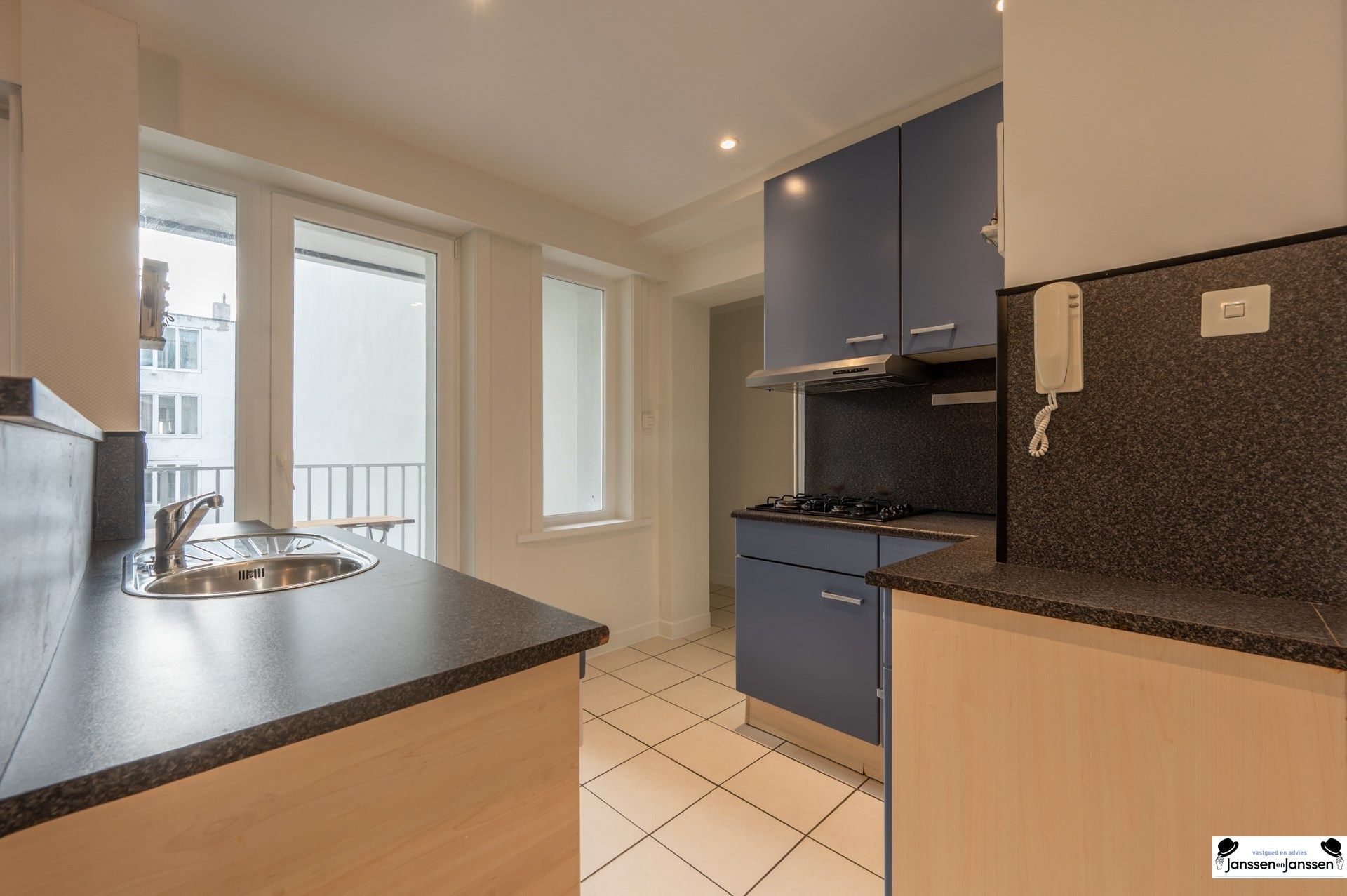 Ruim Instapklaar Appartement op de Zeedijk foto 8