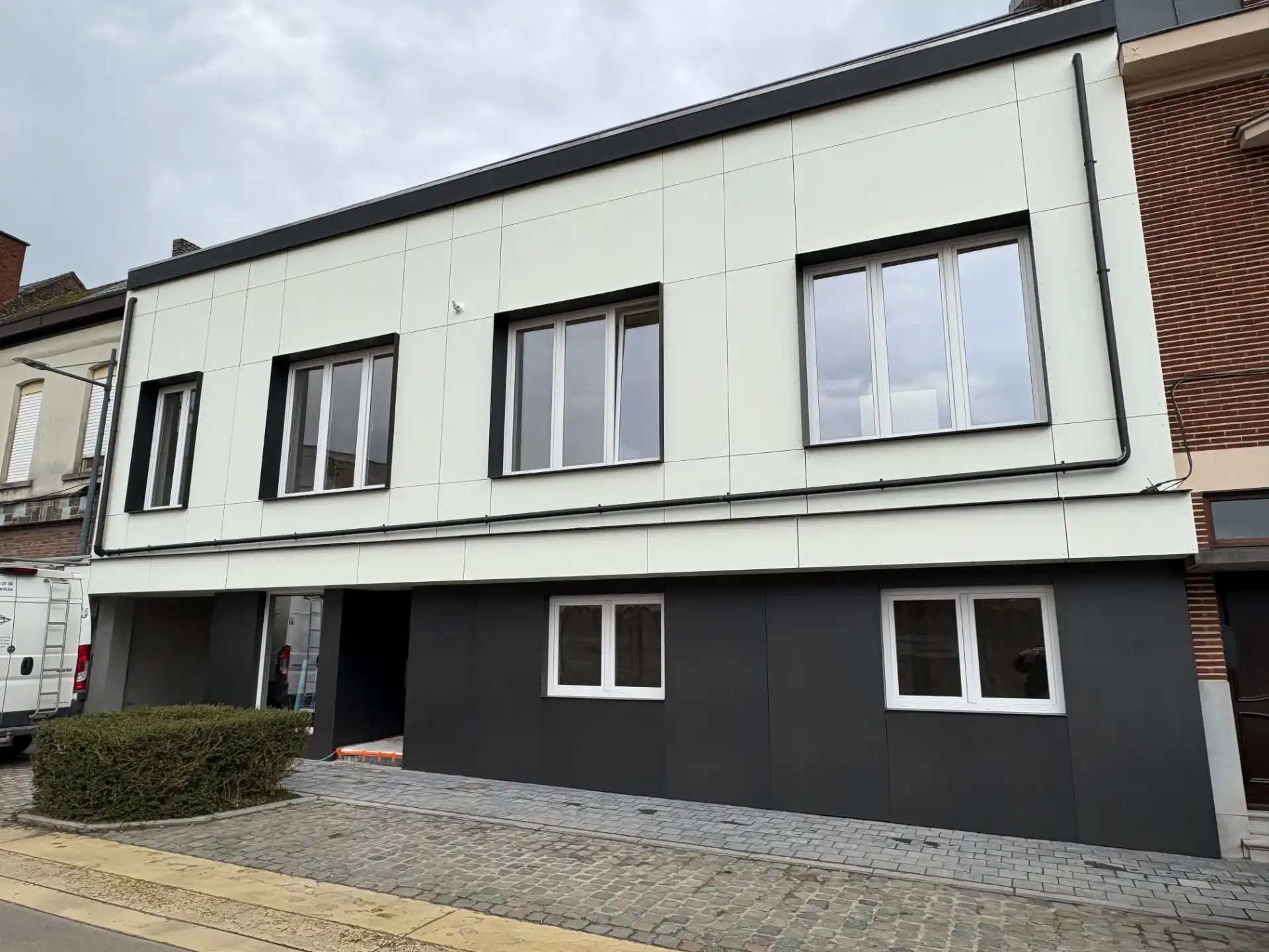 Autostaanplaatsen te huur in centrum Brakel foto 3