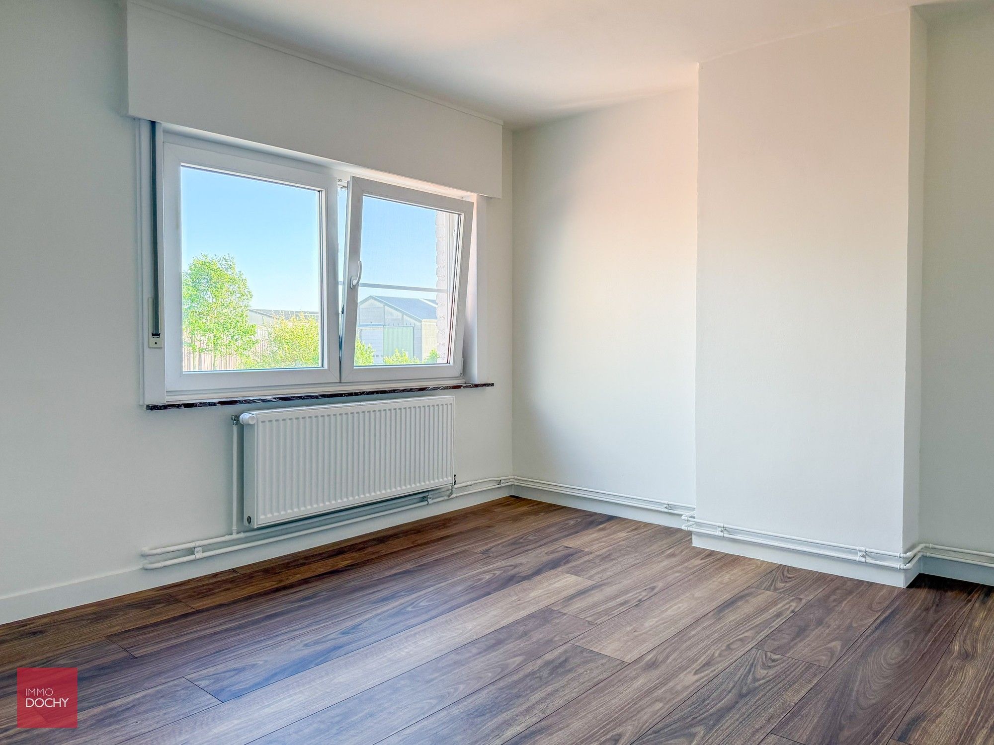 VOLLEDIG  VERNIEUWDE koppelwoning met zuidgerichte tuin in verkeersarme straat | Sparrestraat foto 14