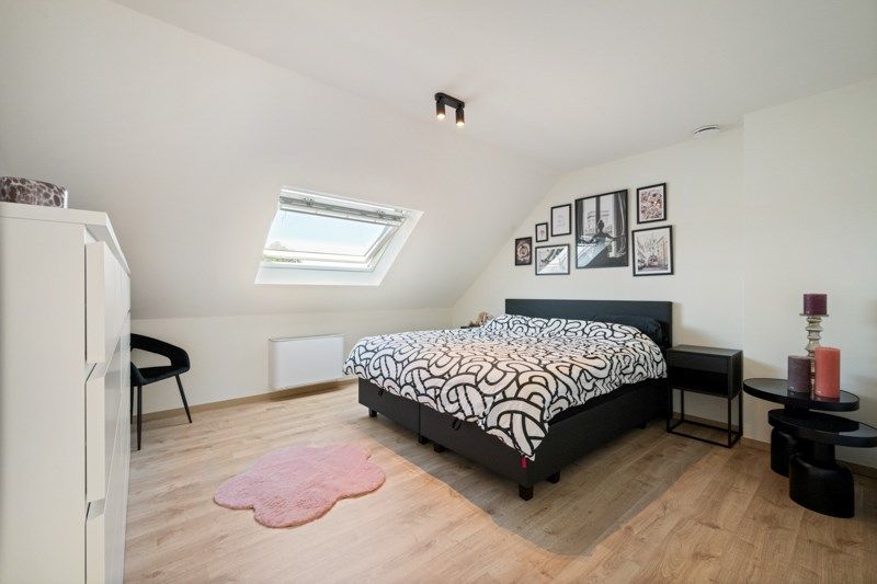 Half-open instapklare woning met 3 slaapkamers foto 9
