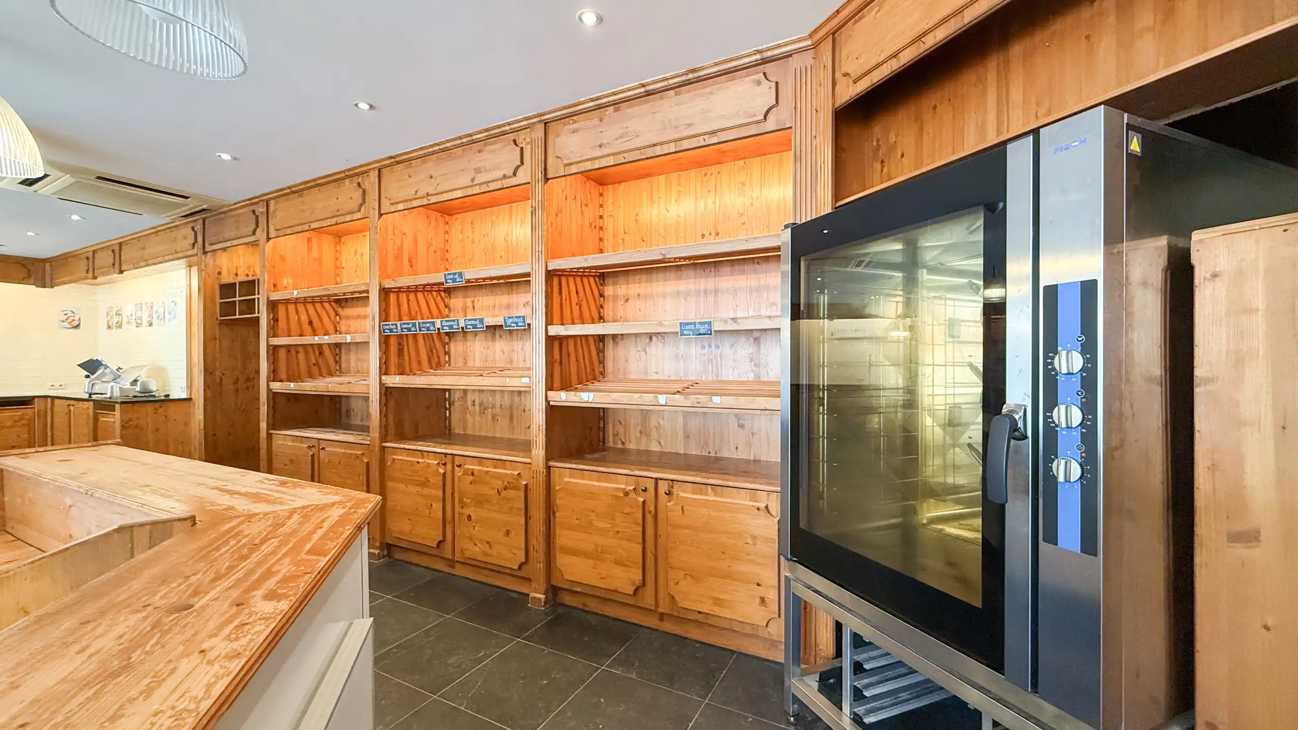 Te koop: Handelspand met appartement in hartje Alken! foto 5