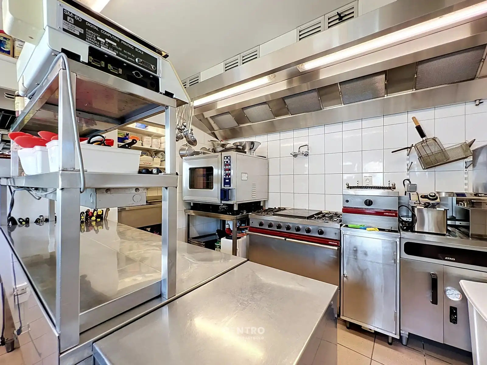 Prachtig herenhuis (thans restaurant met woning) met parkeerterrein en 3 garages op 50m van de Markt van Ingelmunster! Uitbreiding met naastgelegen huis voor B&B mogelijk. foto 16