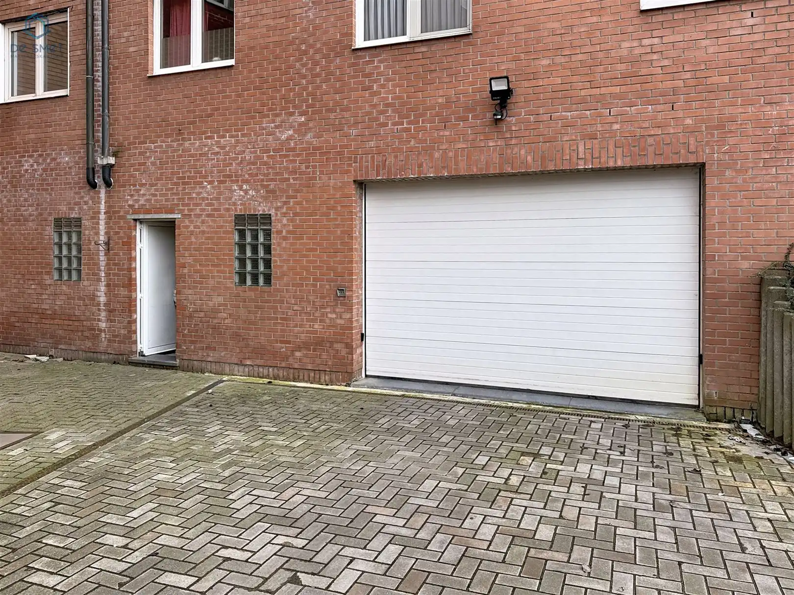 Ruim en lichtrijk 2-slaapkamerappartement nabij station Herzele foto 16