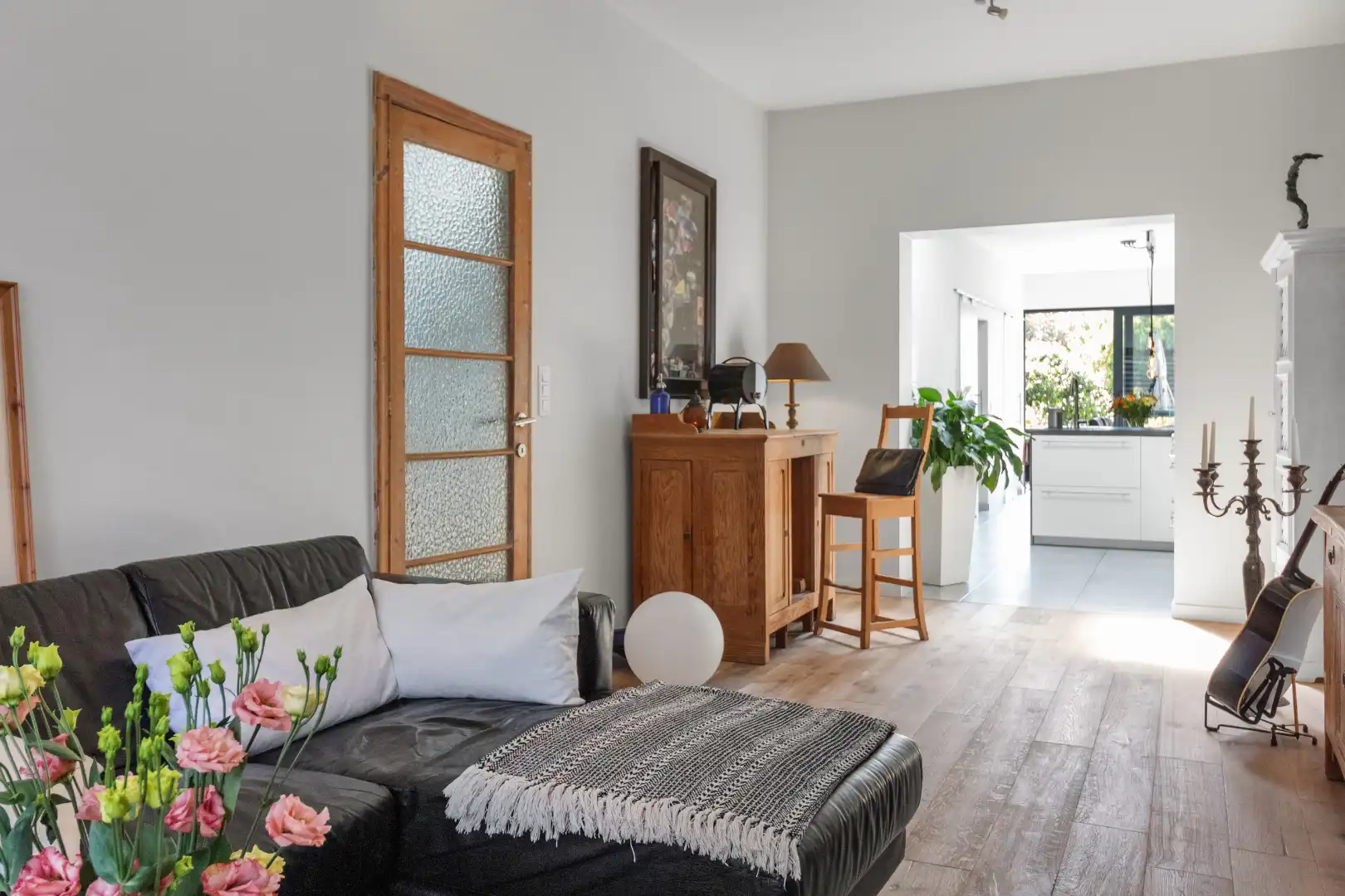 Verrassend ruim en energiezuinig wonen met een zonnige tuin in Schoten! foto 8