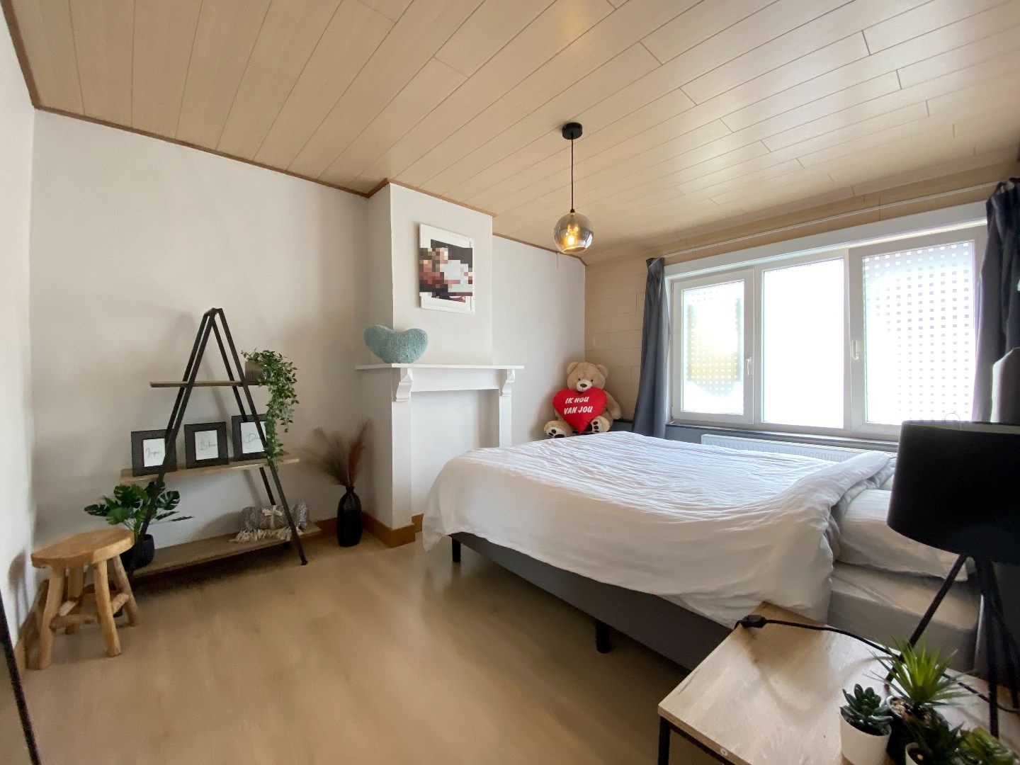 KNUSSE INSTAPKLARE RIJWONING MET TERRAS IN HET HARTJE VAN AARSELE foto 5