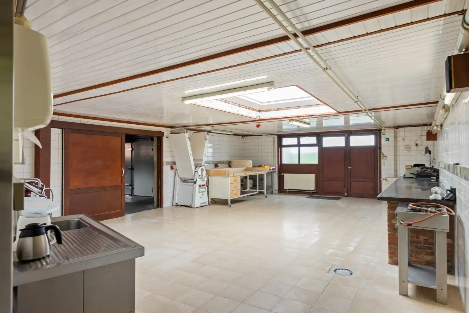 Polyvalent woon-werkpand met enorme visibiliteit en achteruitweg foto 9