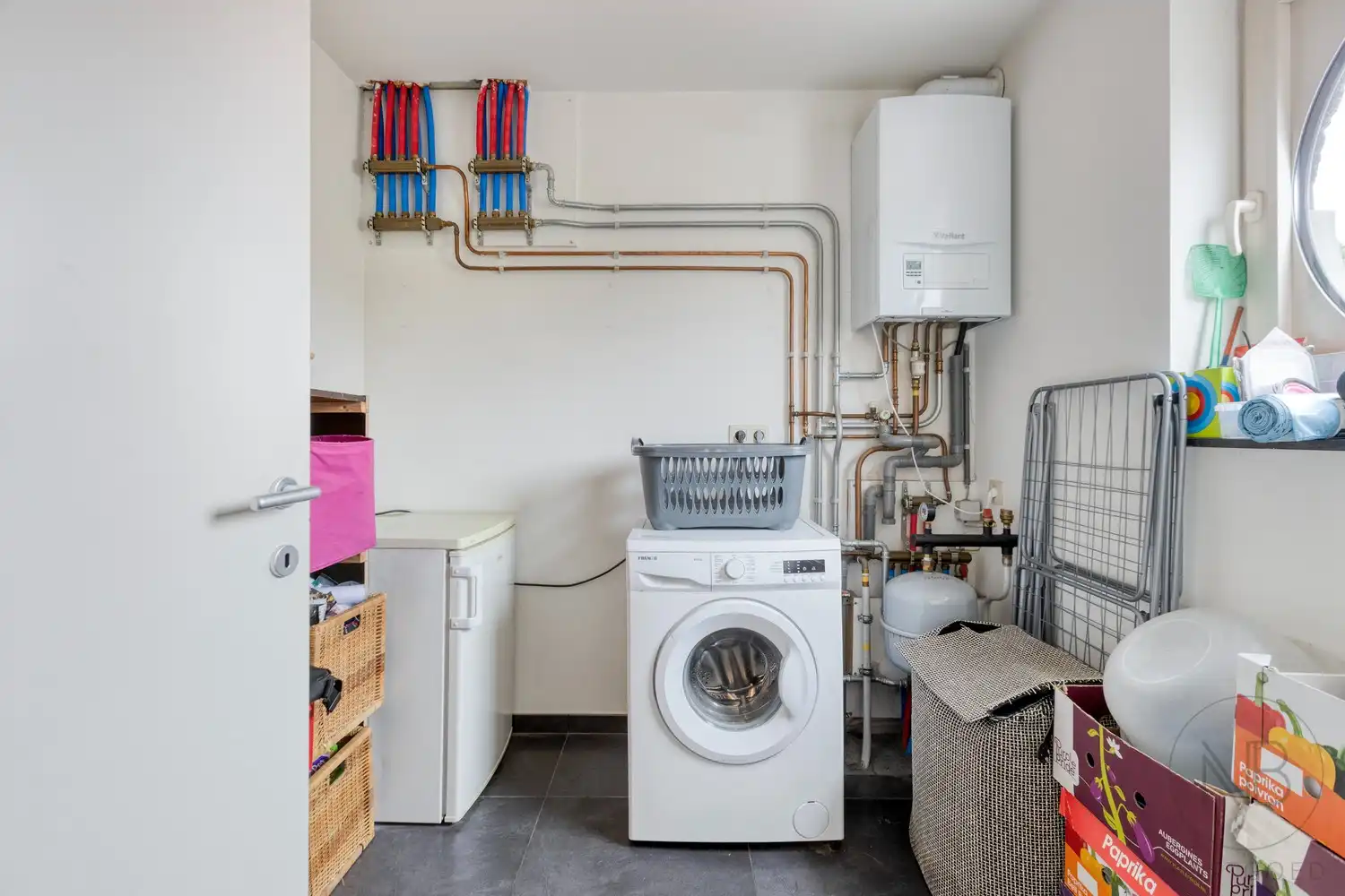 Ruim duplex appartement met 3 slaapkamers en groot terras in hartje Zutendaal foto 9
