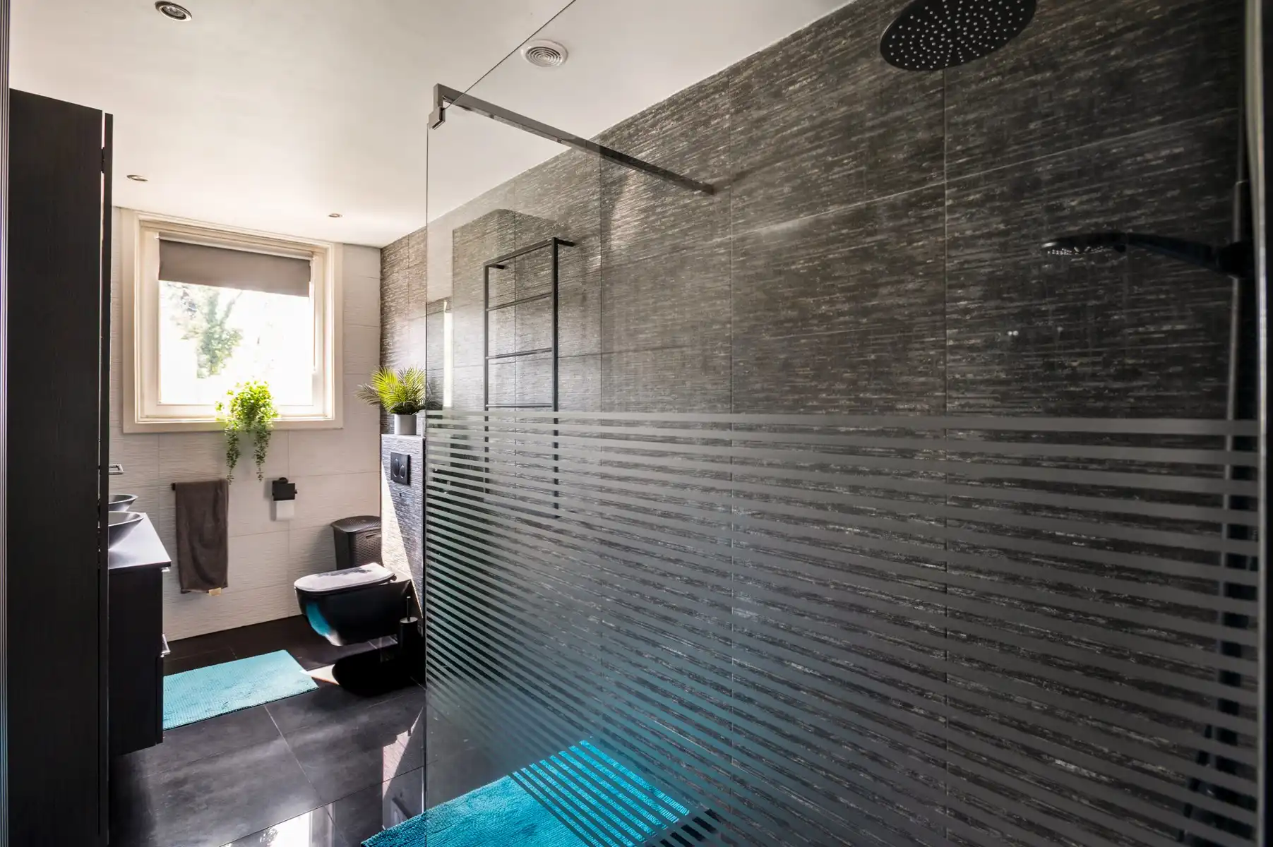 Ruime woning op toplocatie foto 12