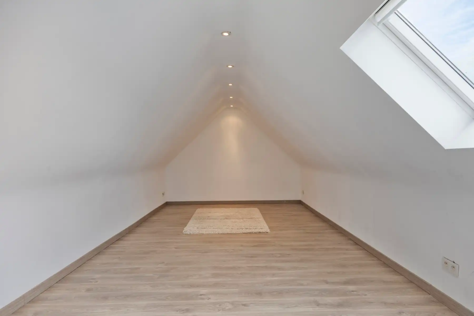 *** ONDER COMPROMIS *** foto 20