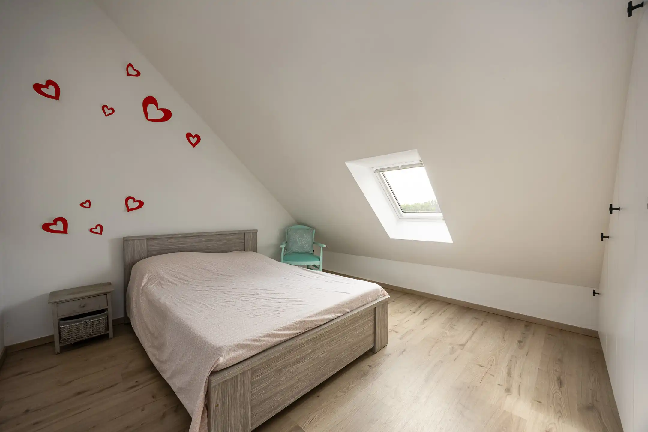 Gezinswoning met 4 slpks, tuin en garage te Turnhout. foto 16
