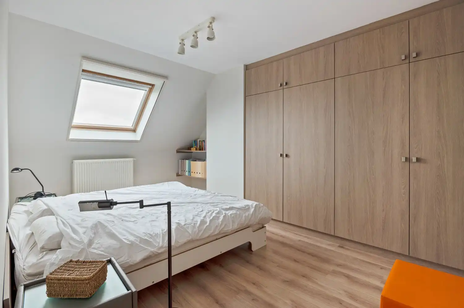 Ruim duplexappartement met 2 slaapkamers op toplocatie te Lint foto 12