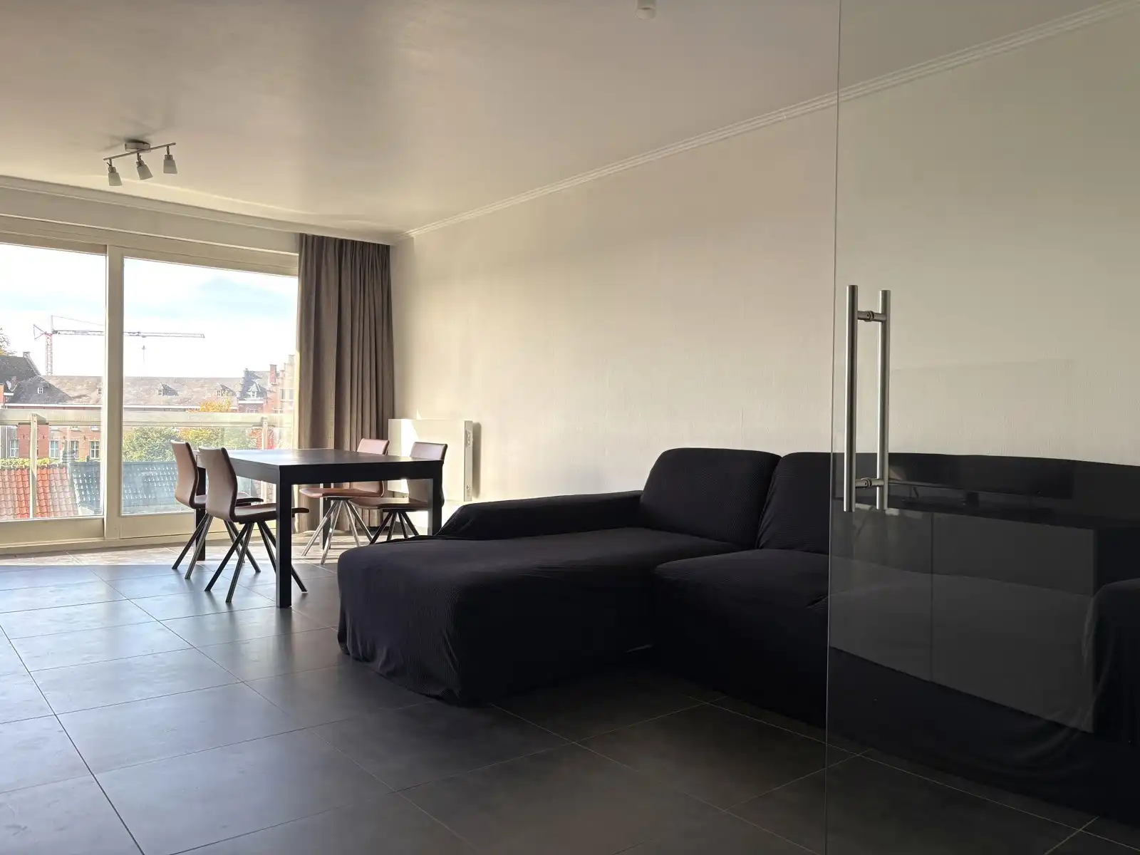 Instapklaar appartement met 2 slaapkamers, incl. staanplaats foto 3
