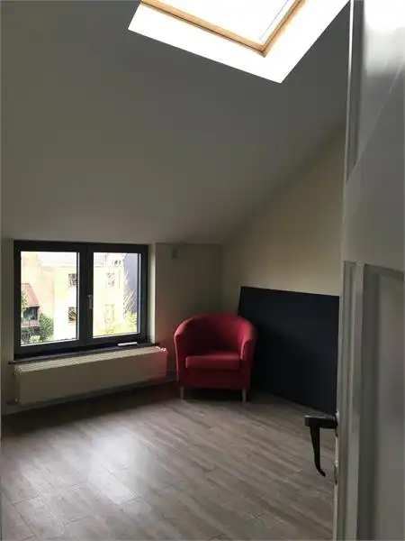 STADSWONING MET STADSTUIN EN PRAKTIJKRUIMTE foto 15