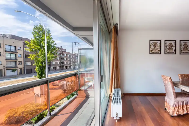 Te koop op te frissen appartement foto 6