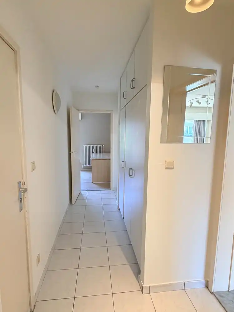 Instapklaar 2-slaapkamerappartement met terras en garagebox foto 5