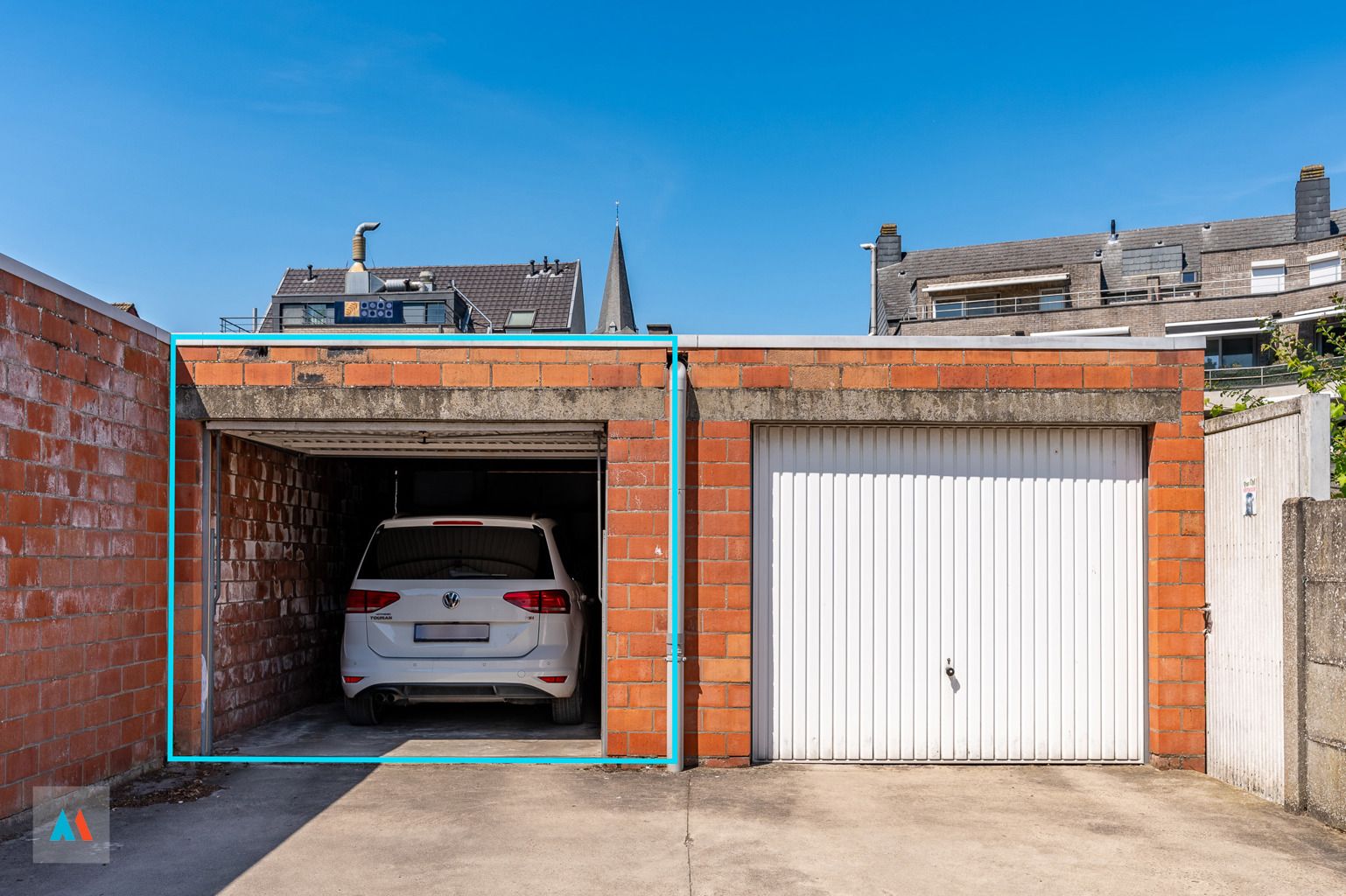 Woning met tuin en garage foto 19