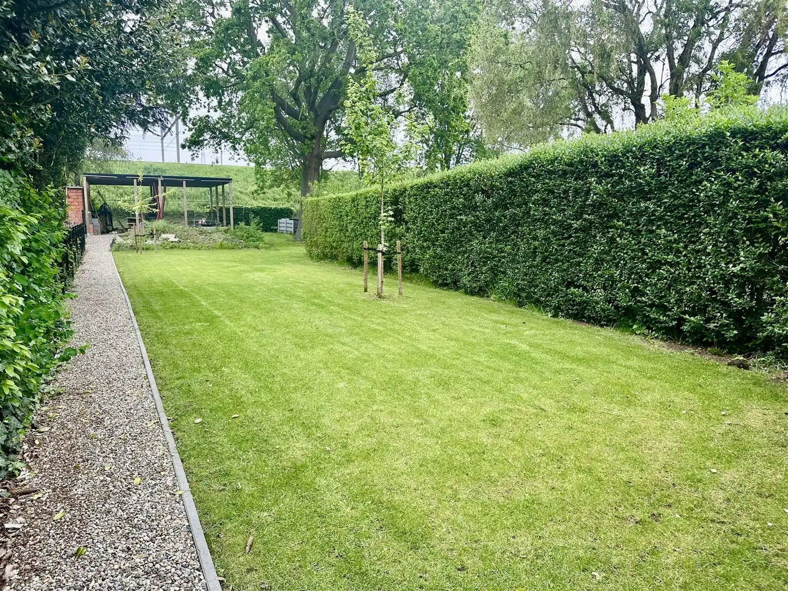 Instapklare gezinswoning te huur met tuin nabij het station foto 15