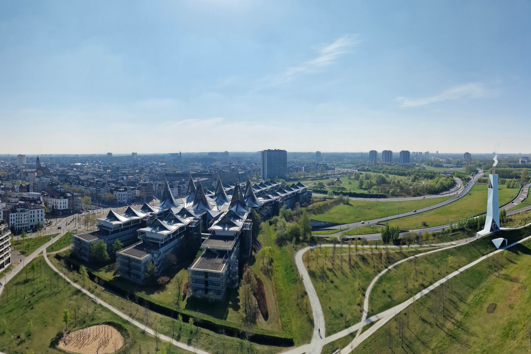 Lichtrijk 2 slpk app. met groot terras en zicht op park foto 12