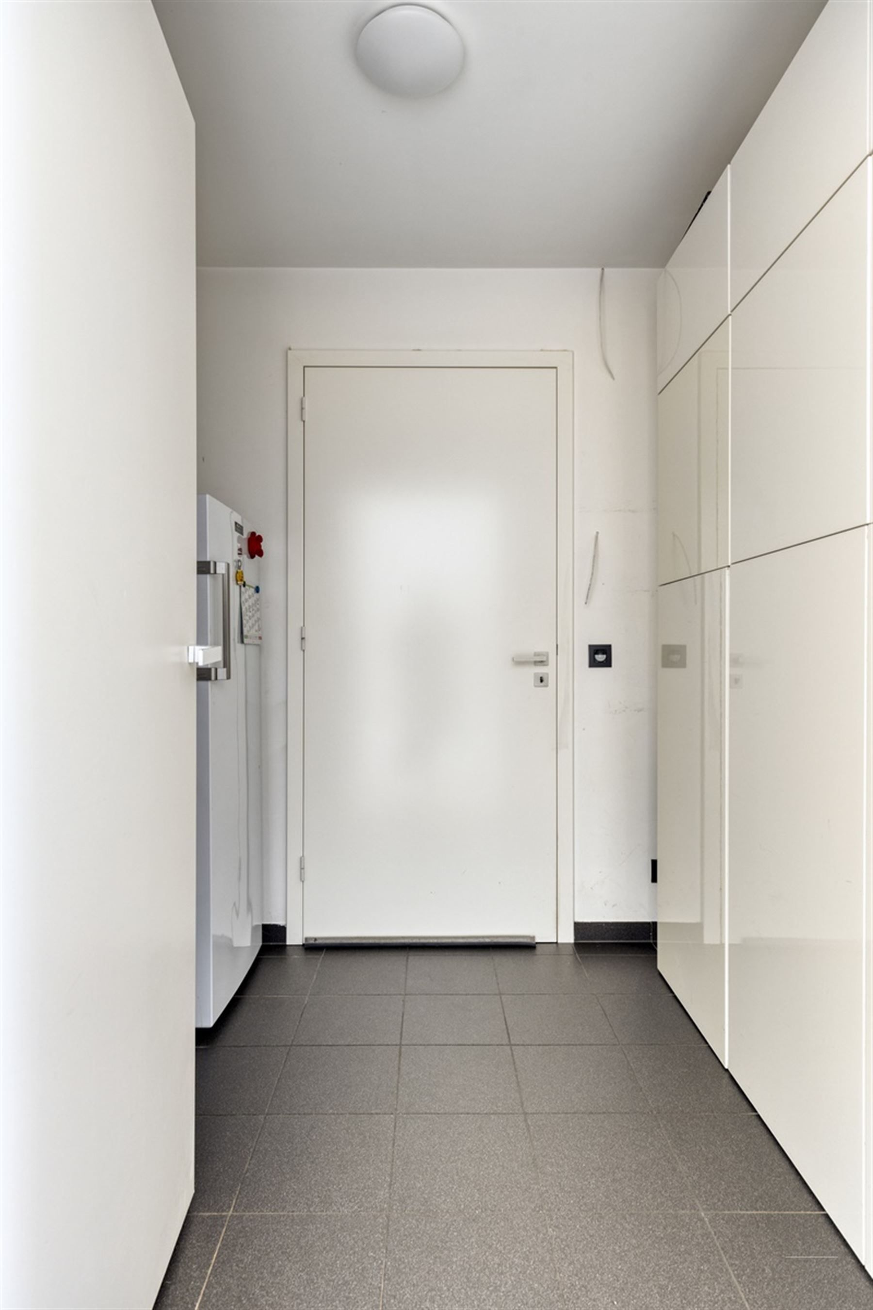 Zeer recente nieuwbouwwoning met garage en 4 slaapkamers foto 10