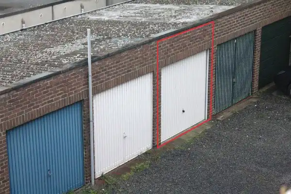 Rustig gelegen appartement met één slaapkamer, bureau en garagebox foto 11