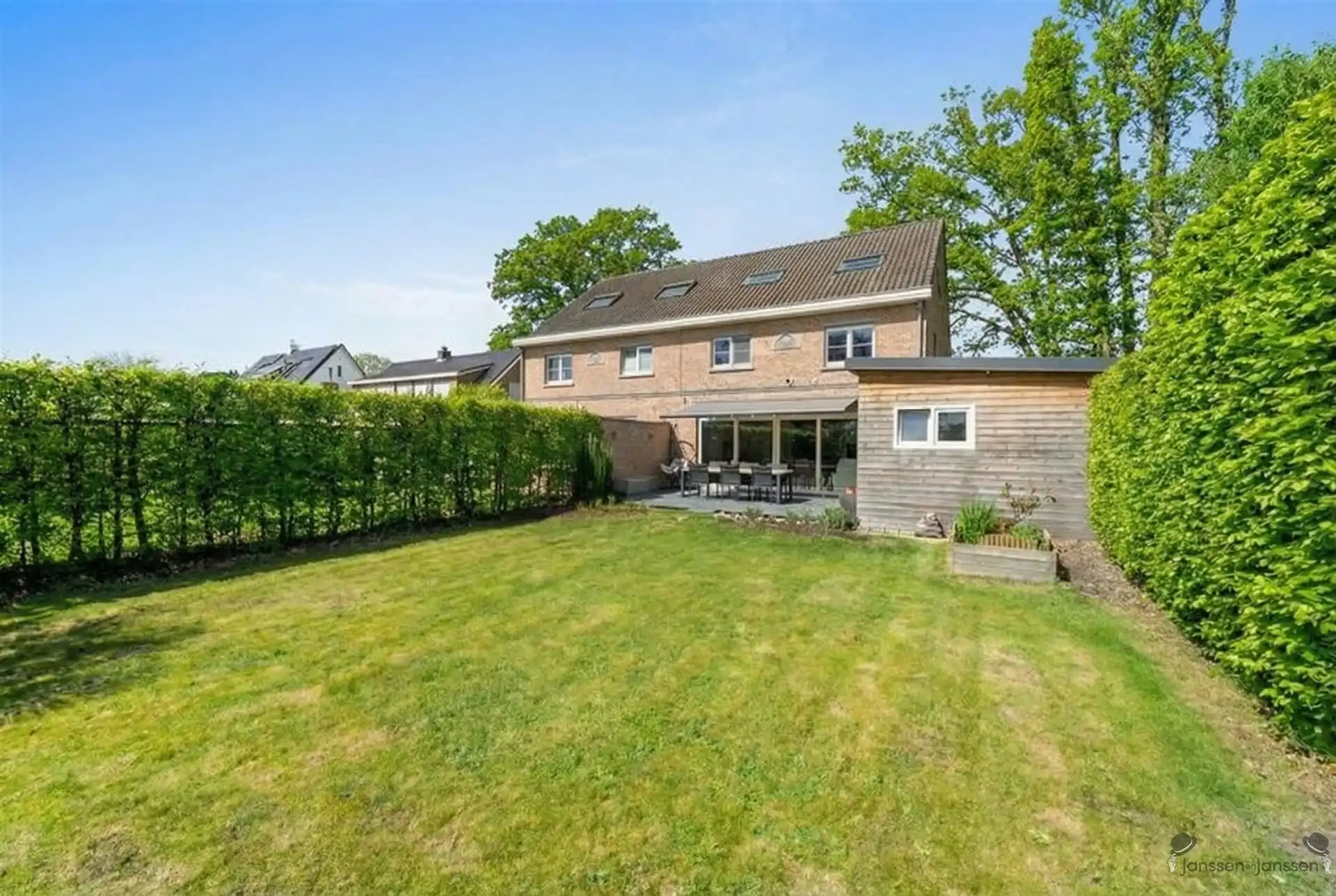 Instapklare halfopen bebouwing met EPC A op toplocatie in Schilde foto 20